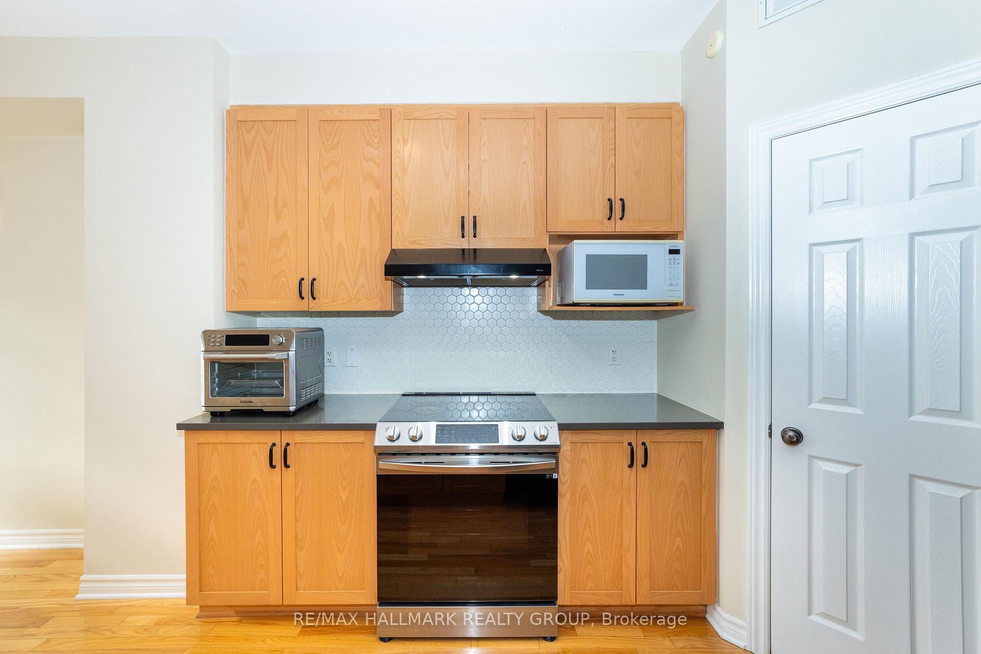 Photo 12 of 54 Selhurst Avenue, Ottawa, Barrhaven East — HOMEH
