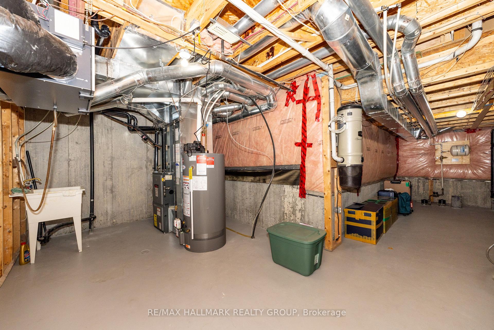 Photo 32 of 54 Selhurst Avenue, Ottawa, Barrhaven East — HOMEH