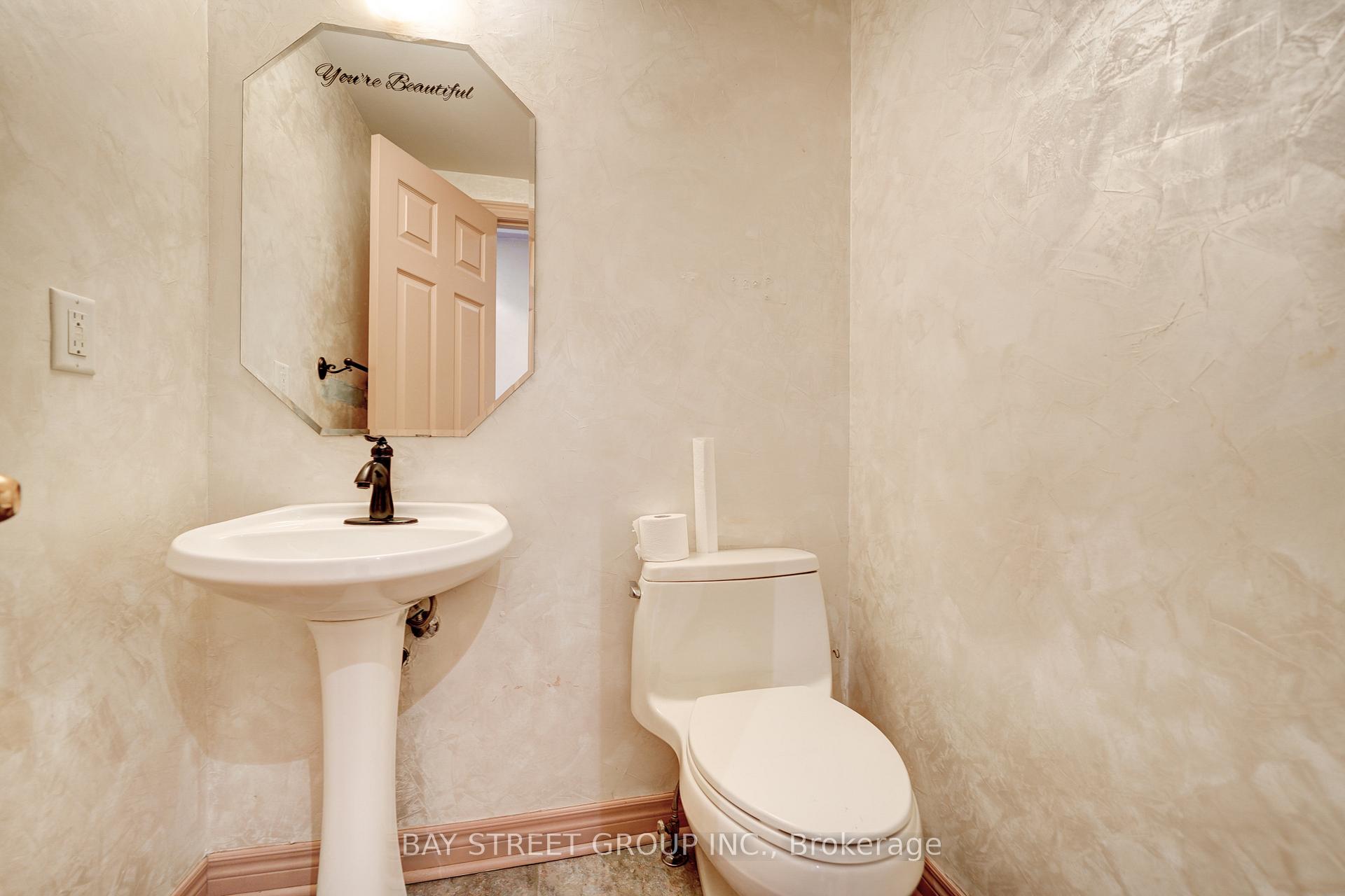 Photo 5 of 42 Maple Sugar Lane, Vaughan, Patterson — HOMEH