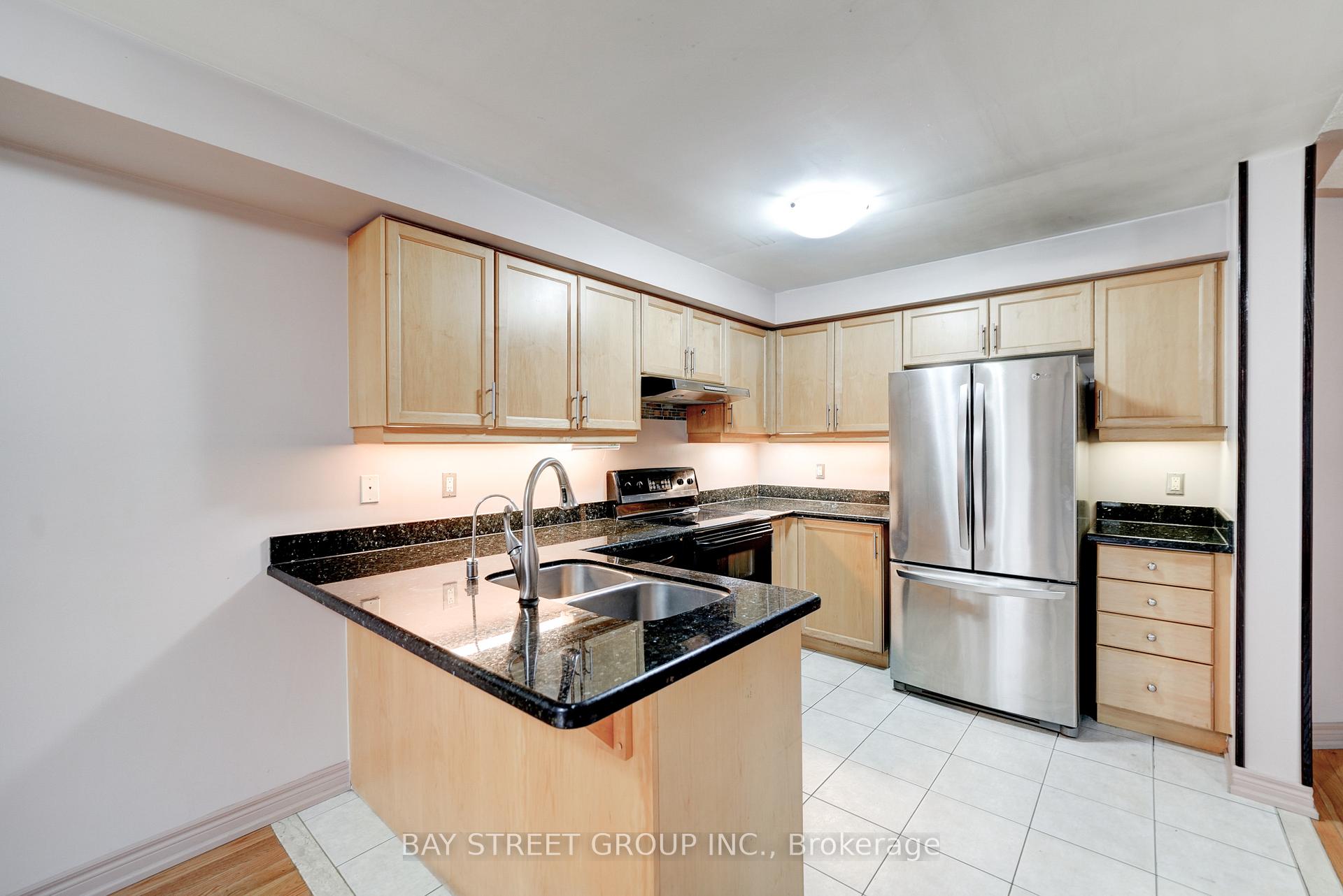 Photo 11 of 42 Maple Sugar Lane, Vaughan, Patterson — HOMEH