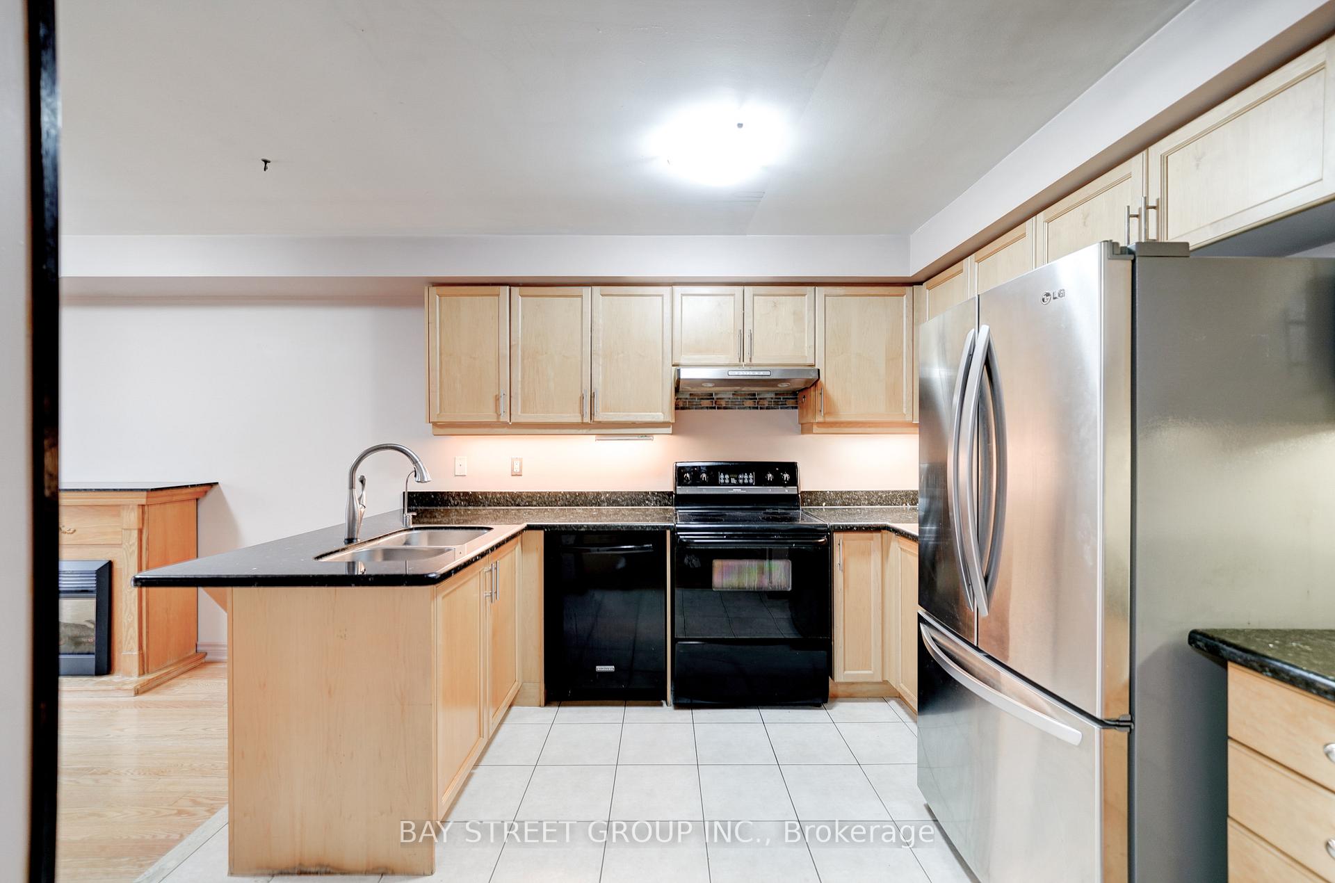 Photo 13 of 42 Maple Sugar Lane, Vaughan, Patterson — HOMEH