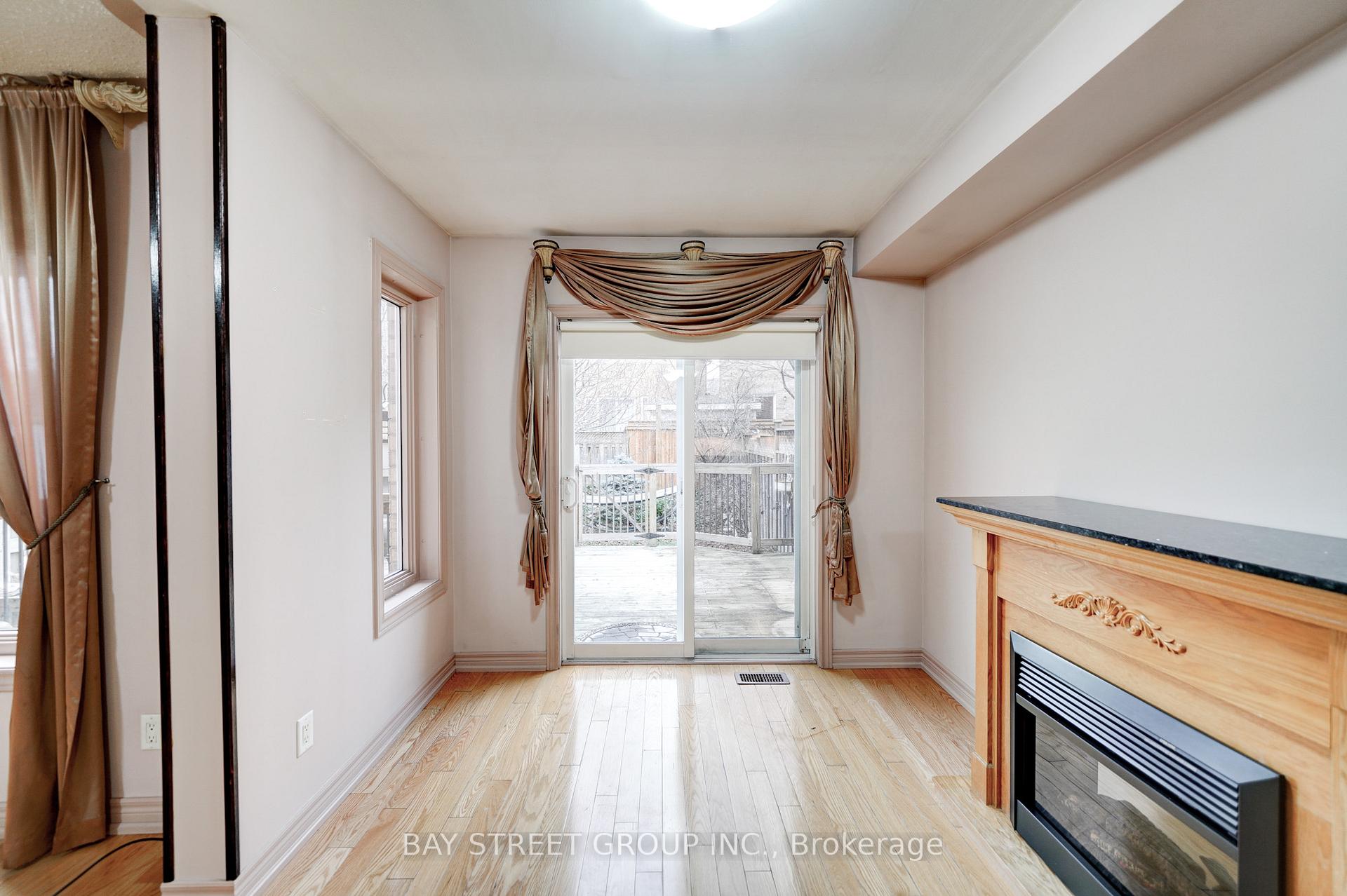 Photo 16 of 42 Maple Sugar Lane, Vaughan, Patterson — HOMEH