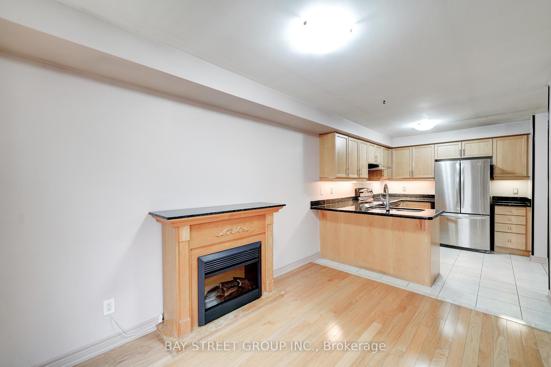 Photo 17 of 42 Maple Sugar Lane, Vaughan, Patterson — HOMEH