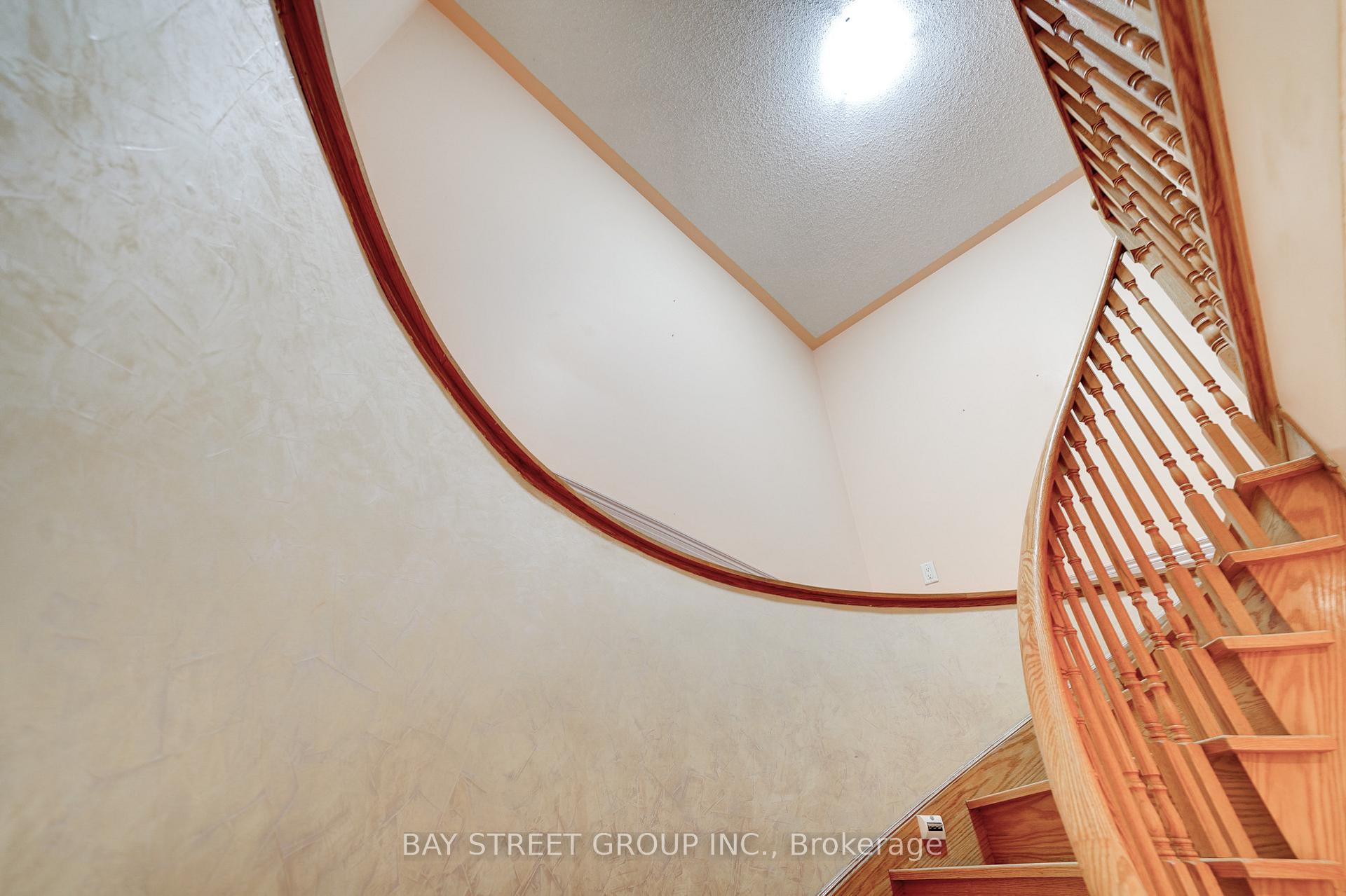 Photo 18 of 42 Maple Sugar Lane, Vaughan, Patterson — HOMEH