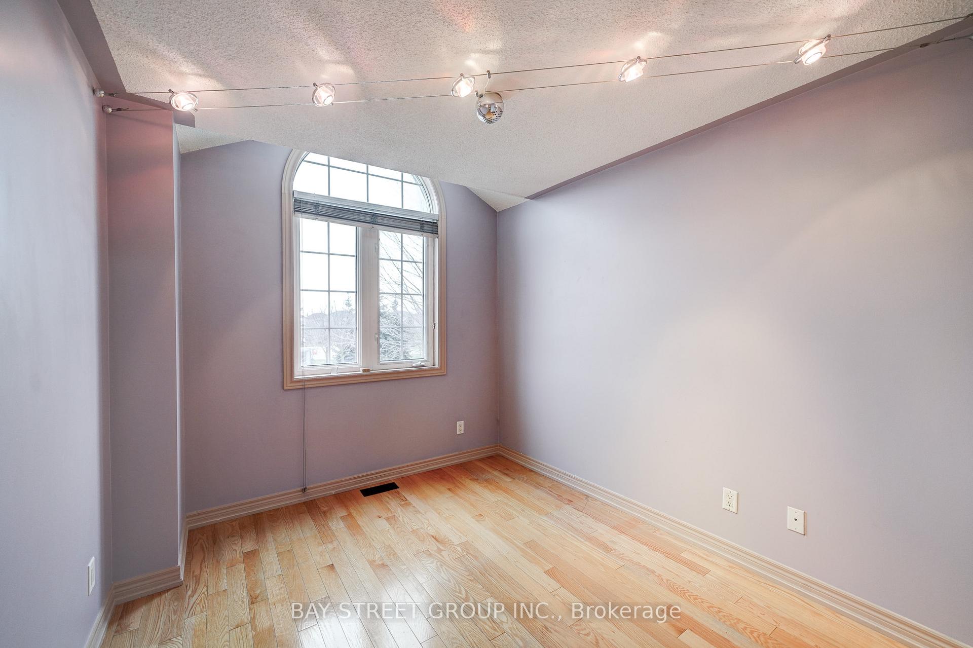 Photo 30 of 42 Maple Sugar Lane, Vaughan, Patterson — HOMEH