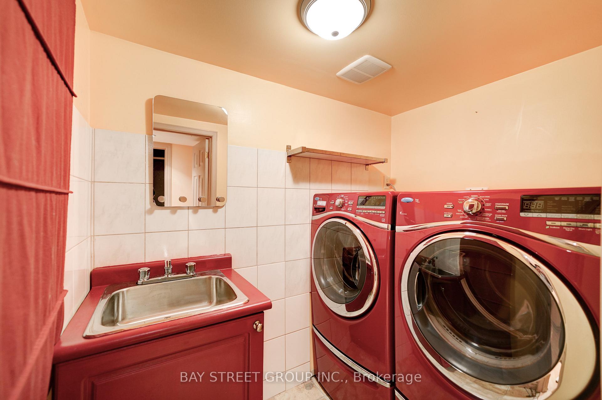 Photo 33 of 42 Maple Sugar Lane, Vaughan, Patterson — HOMEH