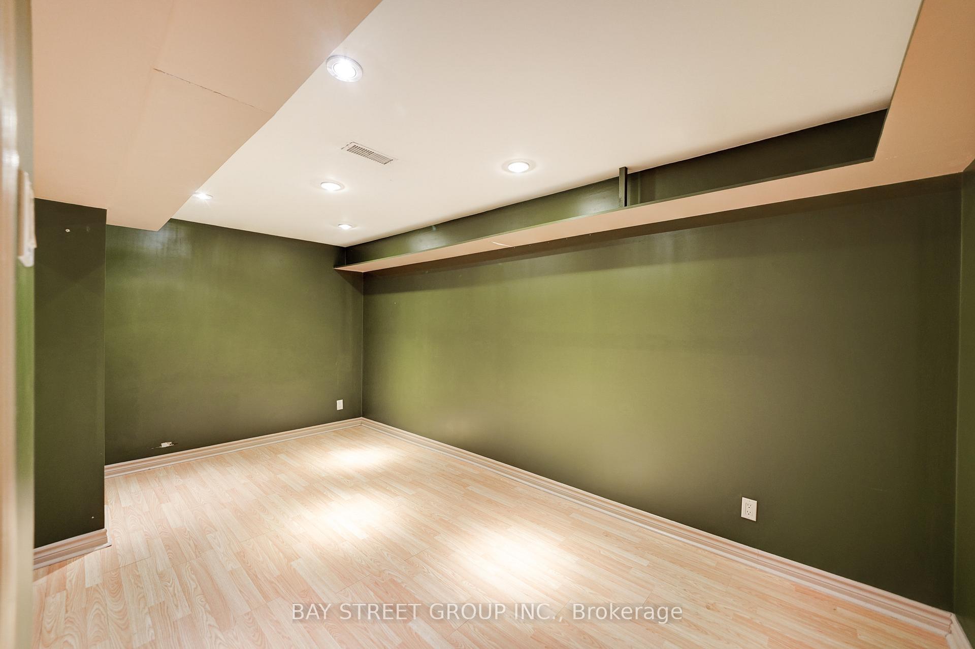 Photo 35 of 42 Maple Sugar Lane, Vaughan, Patterson — HOMEH