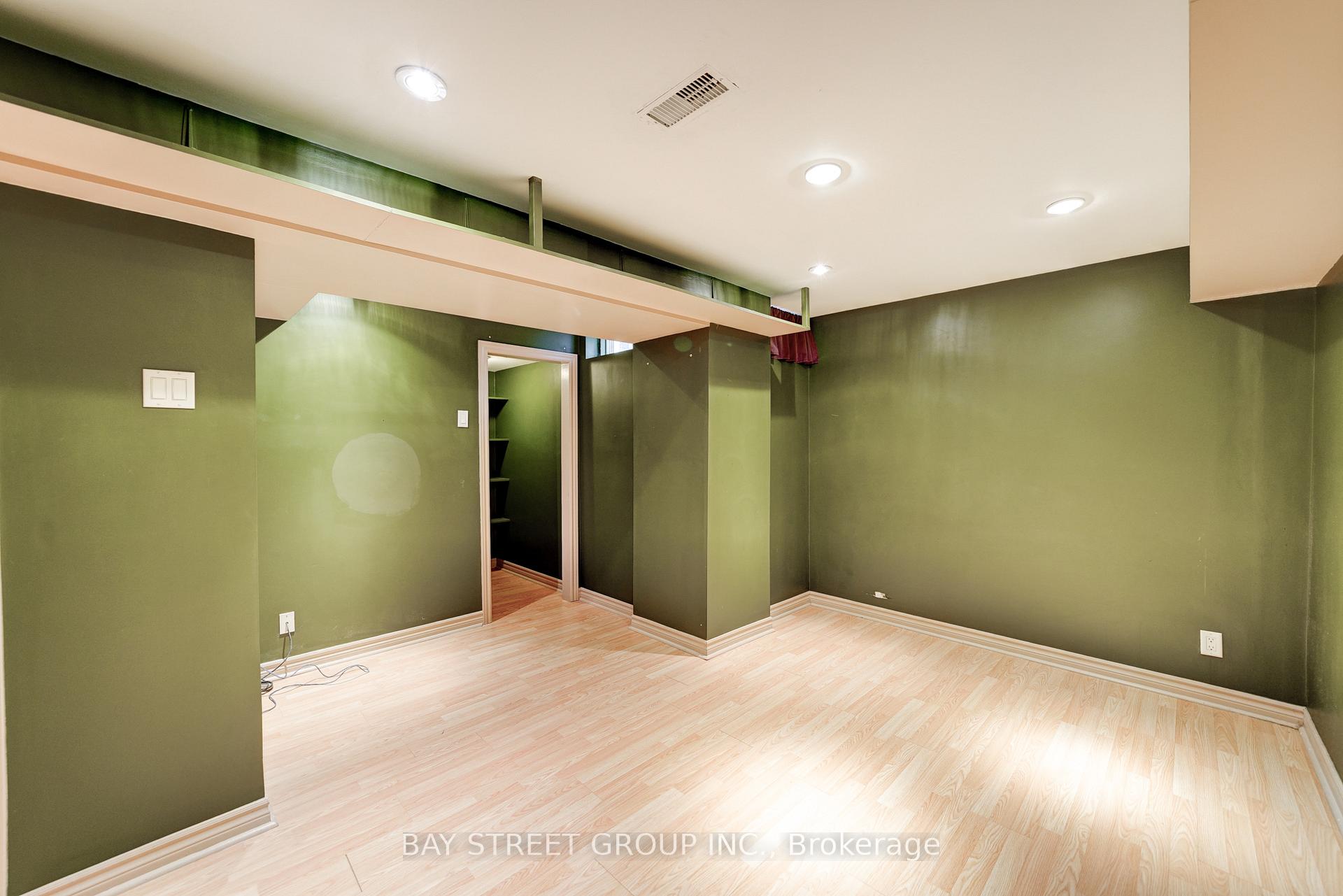 Photo 36 of 42 Maple Sugar Lane, Vaughan, Patterson — HOMEH