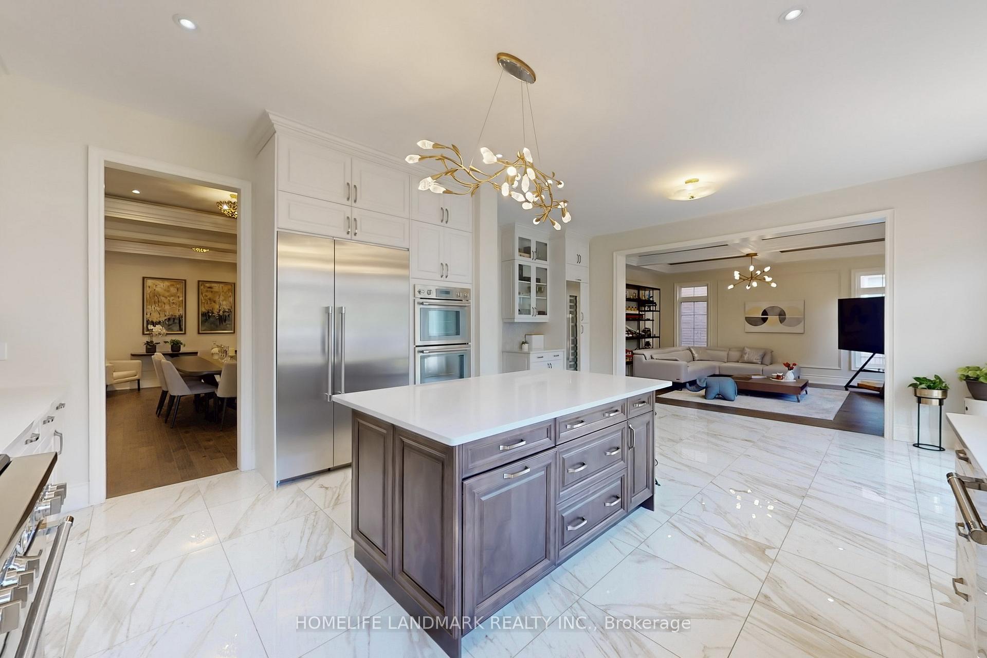 Photo 6 of 213 Farrell Road, Vaughan, Patterson — HOMEH
