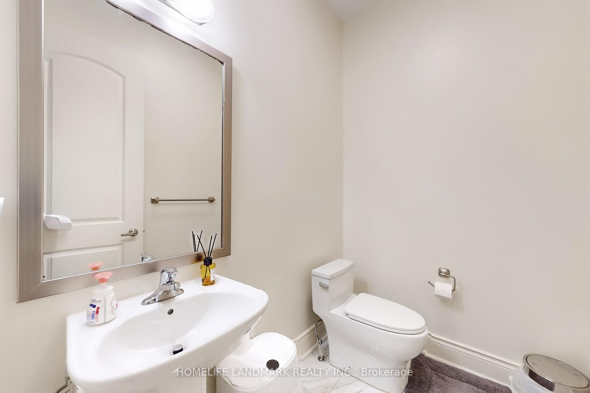 Photo 16 of 213 Farrell Road, Vaughan, Patterson — HOMEH