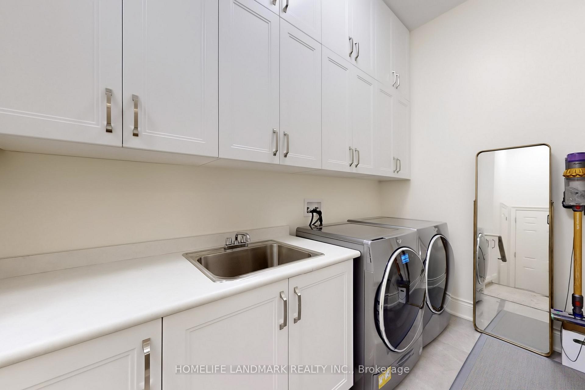 Photo 17 of 213 Farrell Road, Vaughan, Patterson — HOMEH