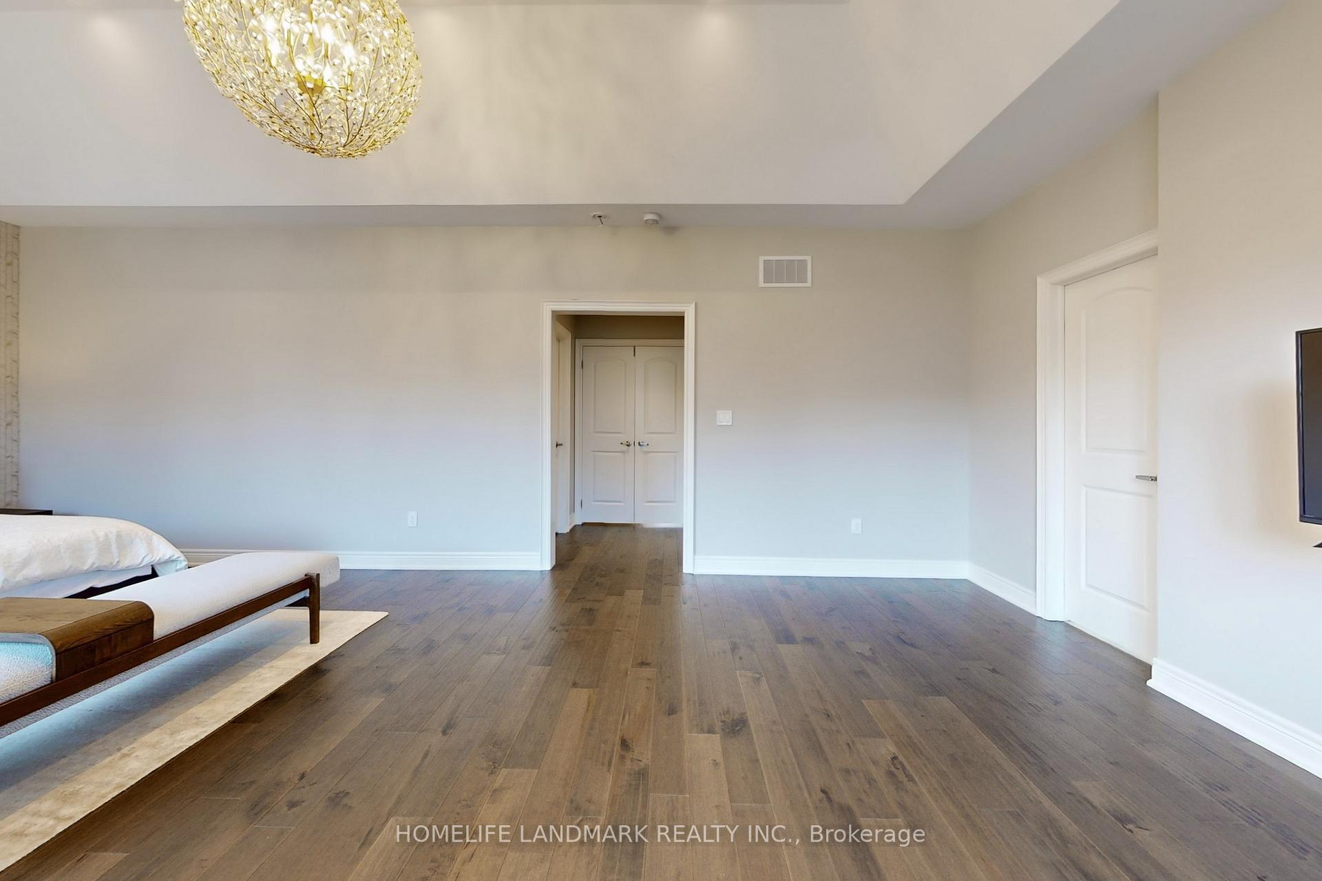 Photo 26 of 213 Farrell Road, Vaughan, Patterson — HOMEH