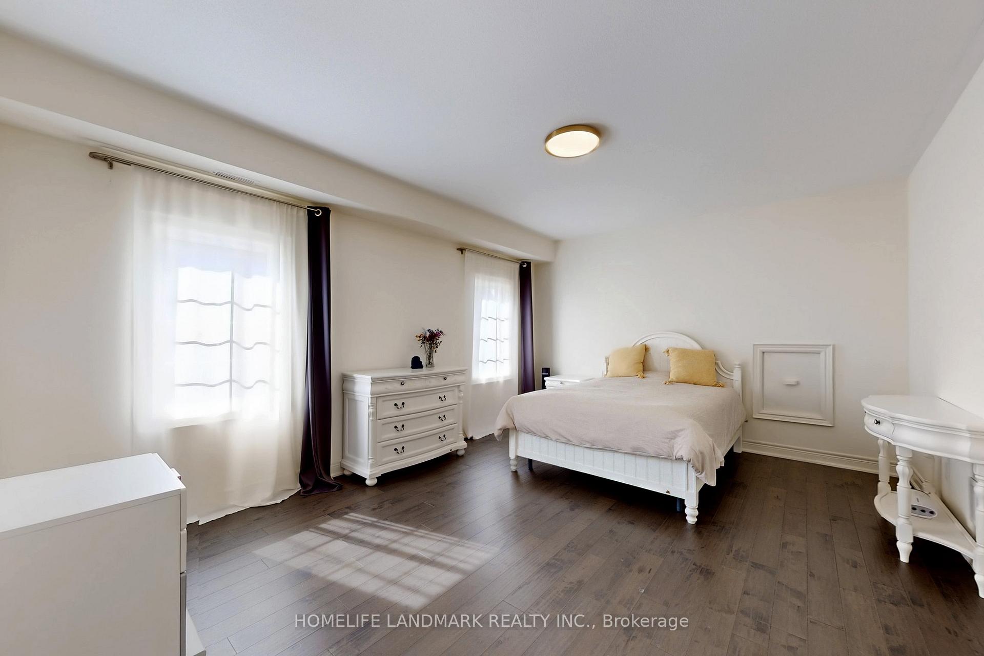 Photo 39 of 213 Farrell Road, Vaughan, Patterson — HOMEH