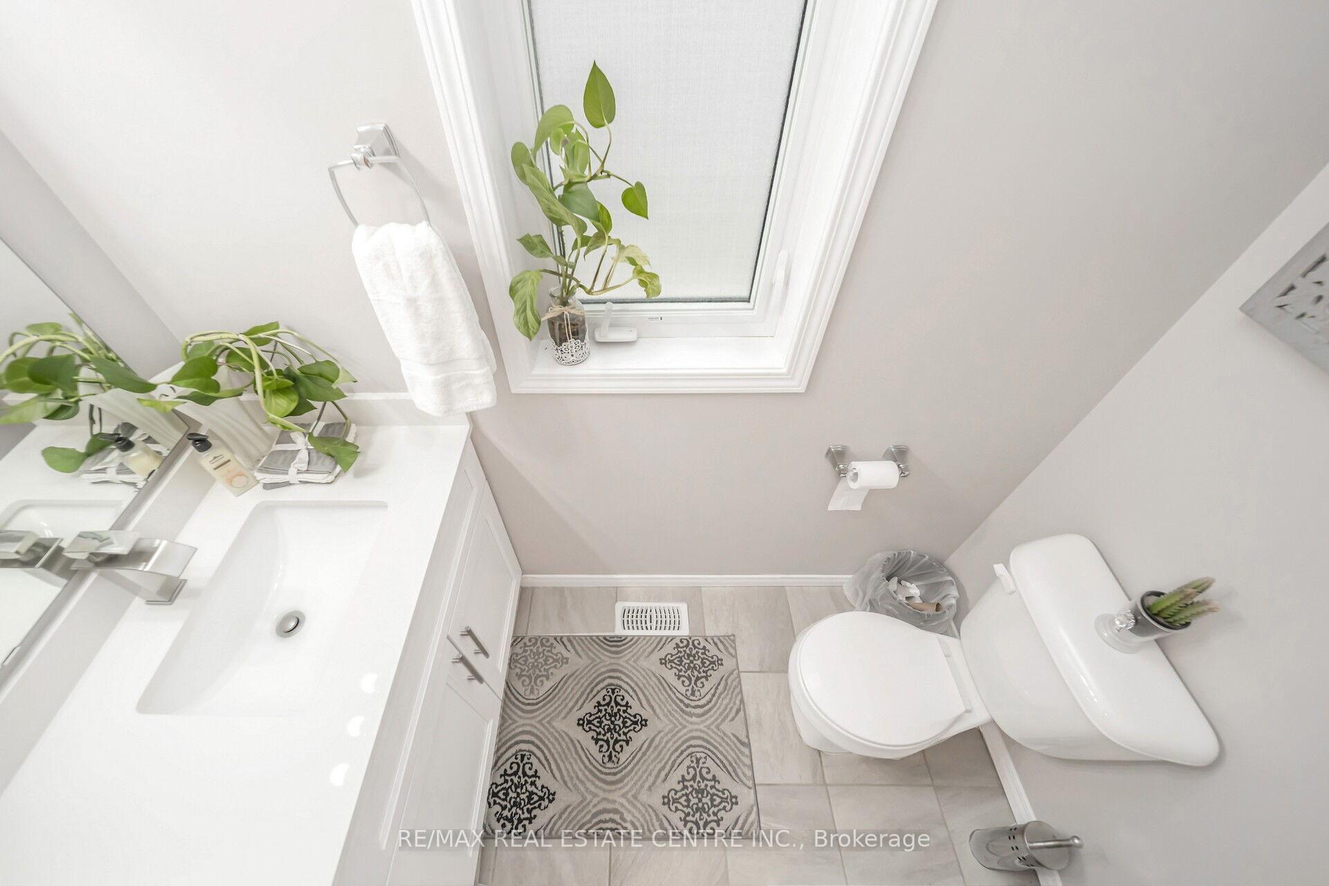 Photo 5 of 275 Buttonbush Street, Waterloo — HOMEH