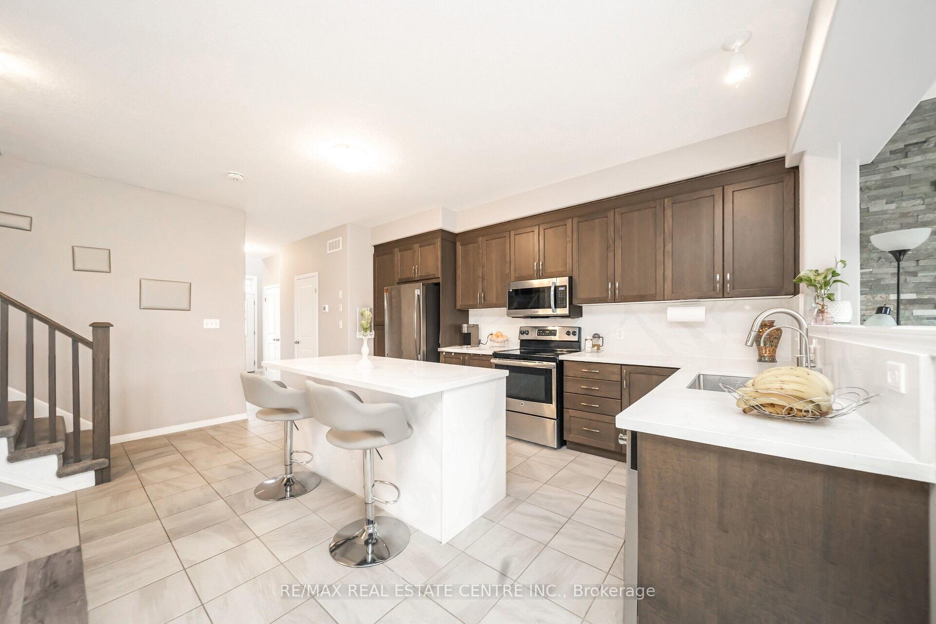 Photo 8 of 275 Buttonbush Street, Waterloo — HOMEH
