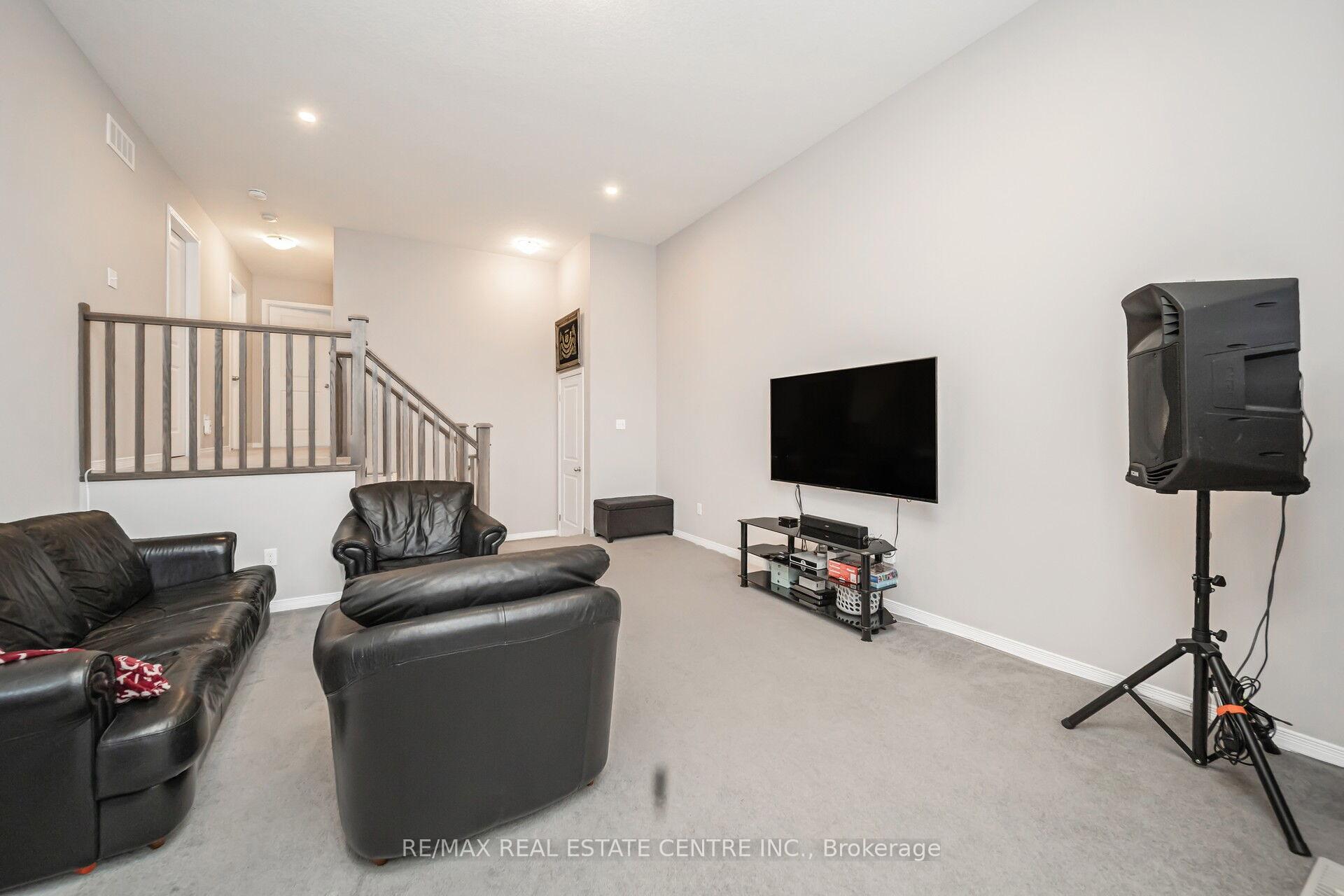 Photo 24 of 275 Buttonbush Street, Waterloo — HOMEH
