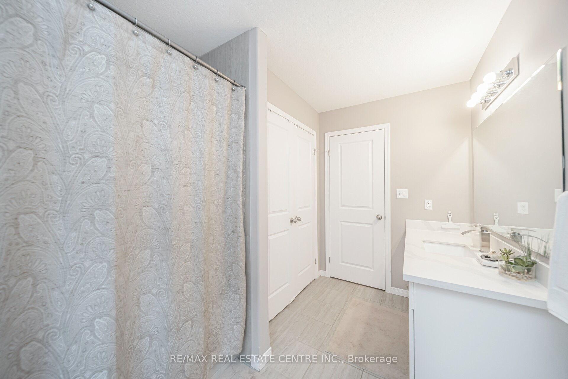 Photo 32 of 275 Buttonbush Street, Waterloo — HOMEH
