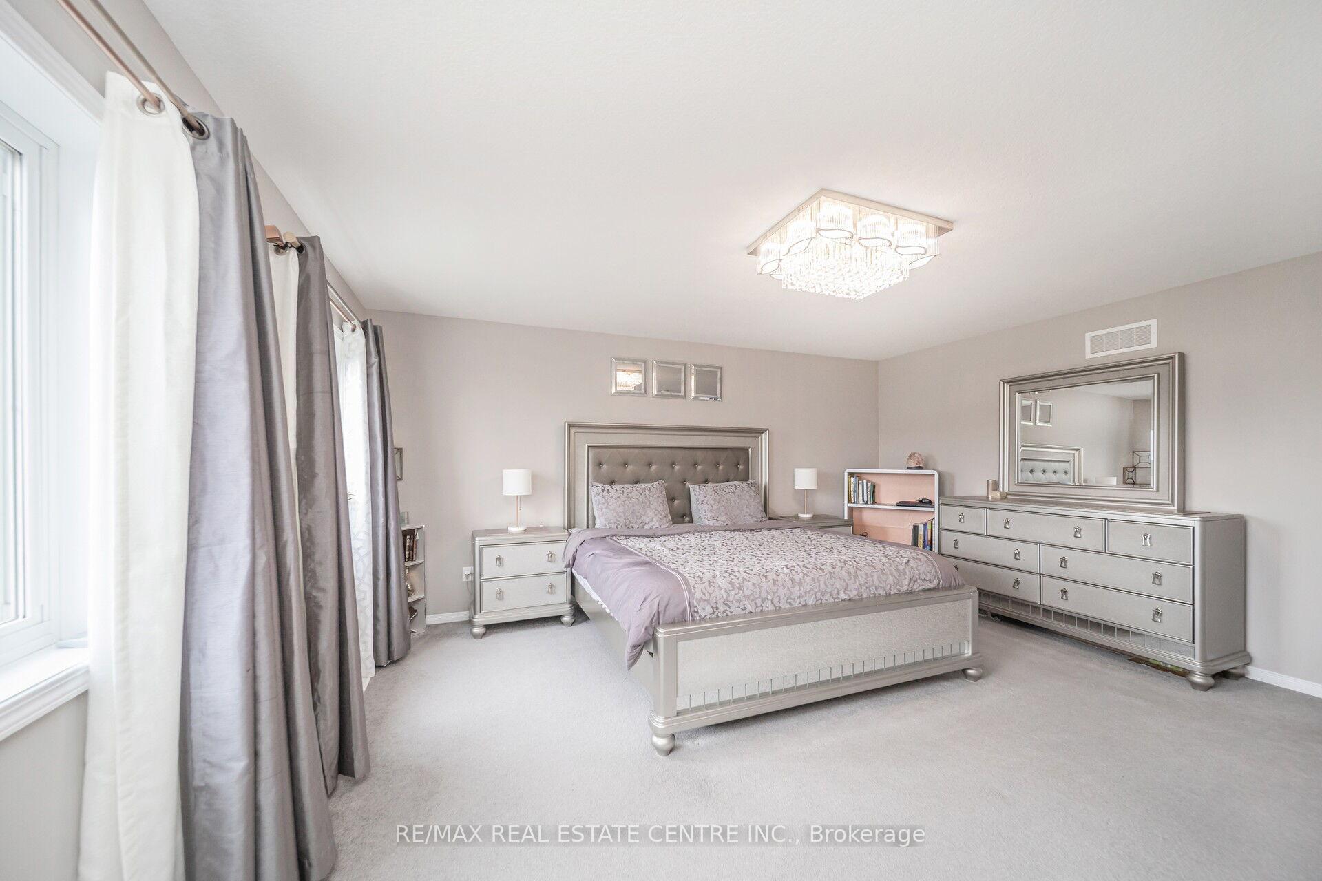 Photo 37 of 275 Buttonbush Street, Waterloo — HOMEH