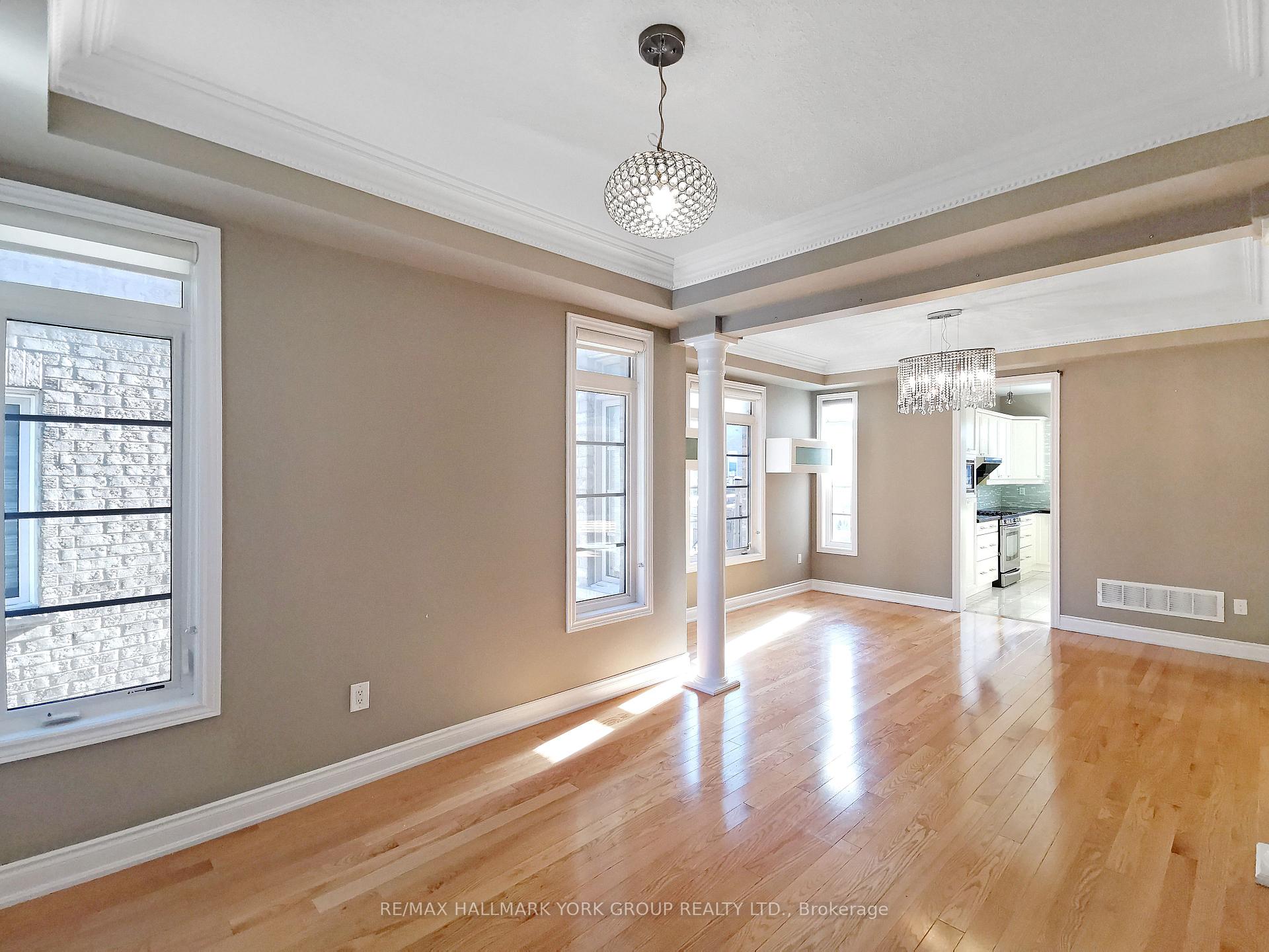 Photo 9 of 311 Twin Hills Crescent, Vaughan, Vellore Village — HOMEH