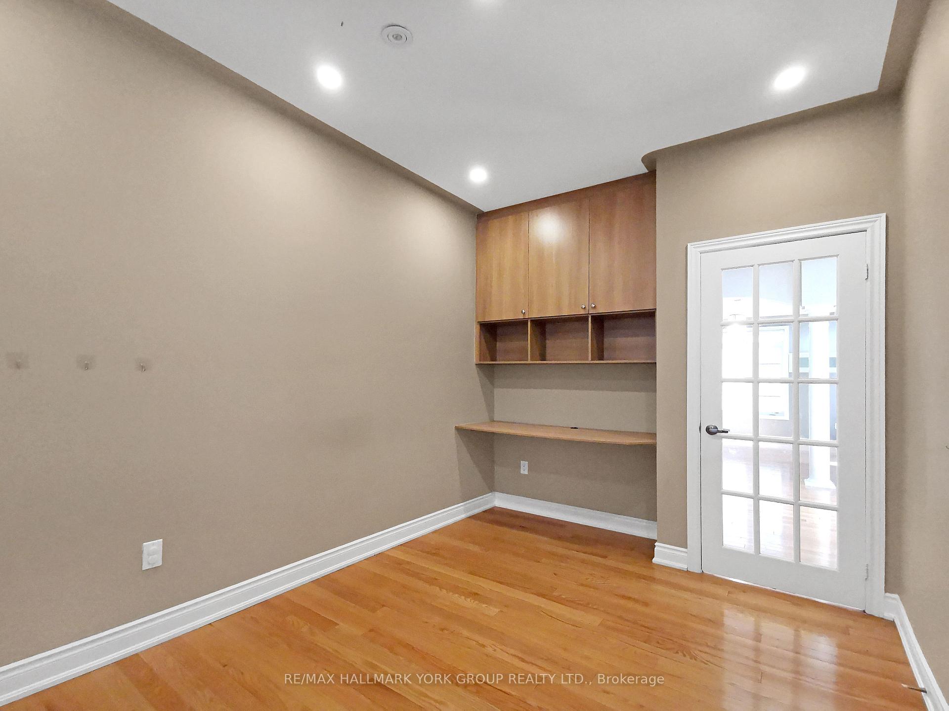Photo 12 of 311 Twin Hills Crescent, Vaughan, Vellore Village — HOMEH