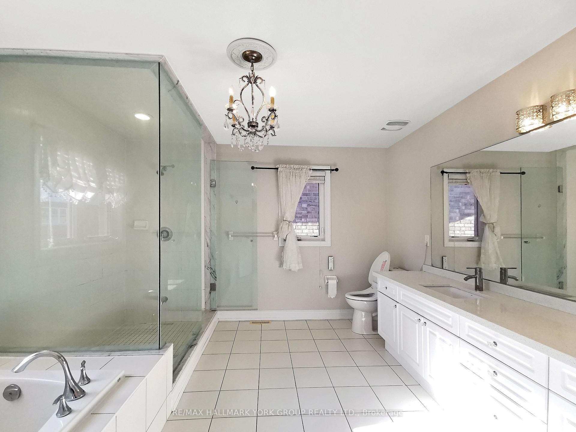 Photo 16 of 311 Twin Hills Crescent, Vaughan, Vellore Village — HOMEH