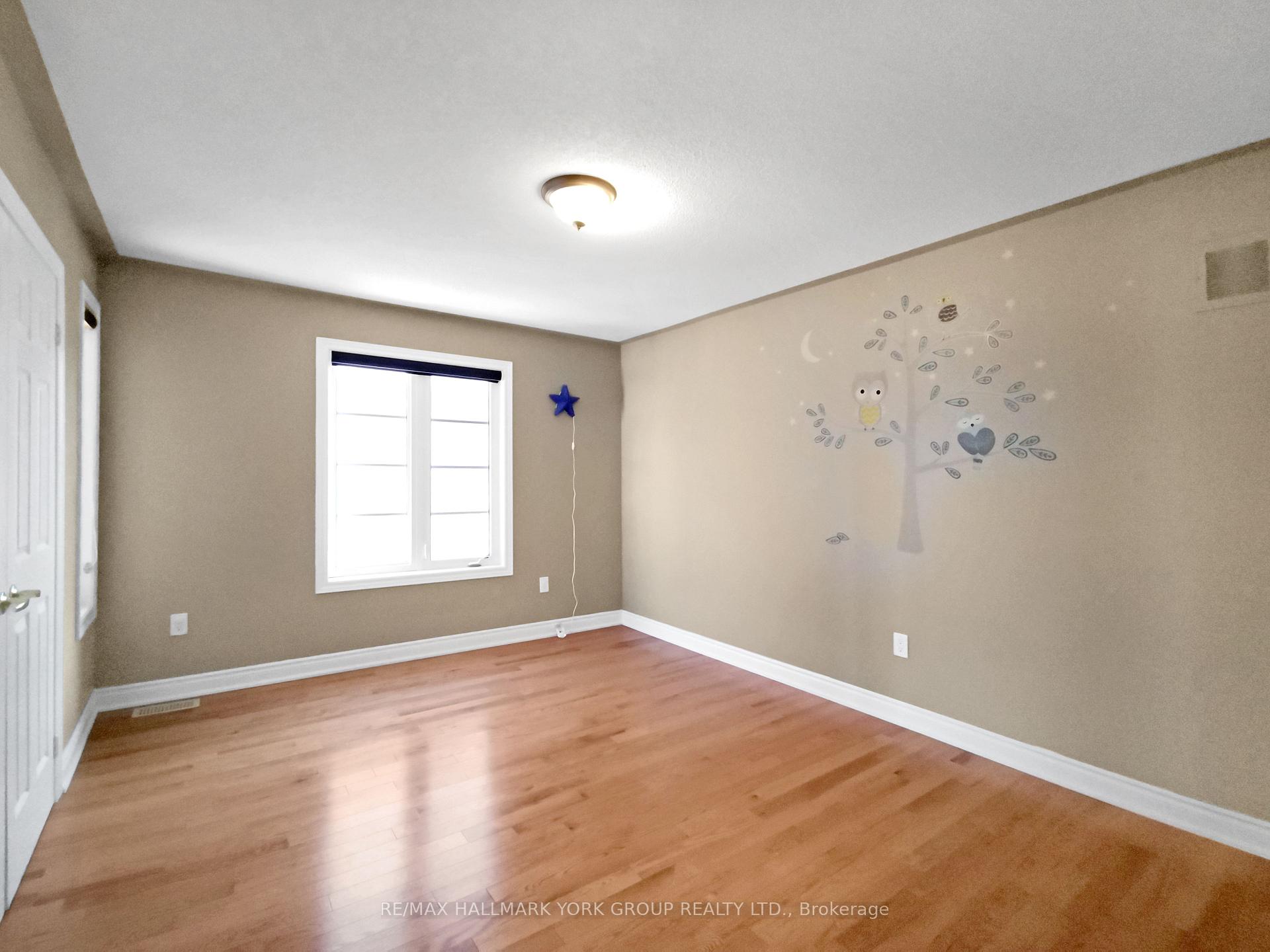 Photo 17 of 311 Twin Hills Crescent, Vaughan, Vellore Village — HOMEH