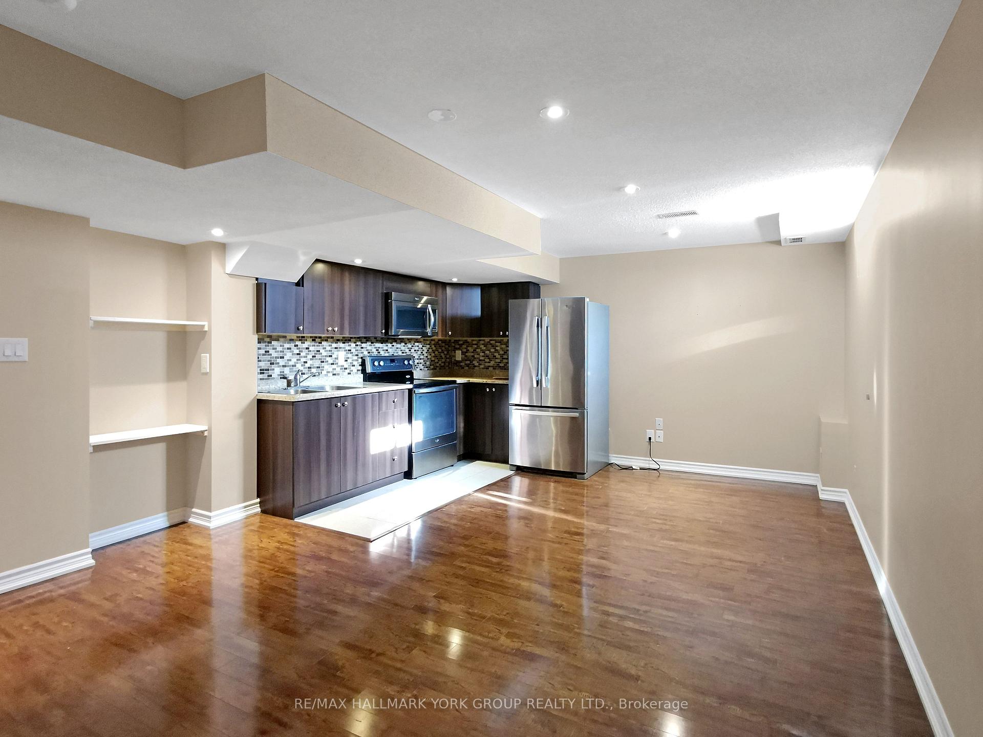 Photo 21 of 311 Twin Hills Crescent, Vaughan, Vellore Village — HOMEH