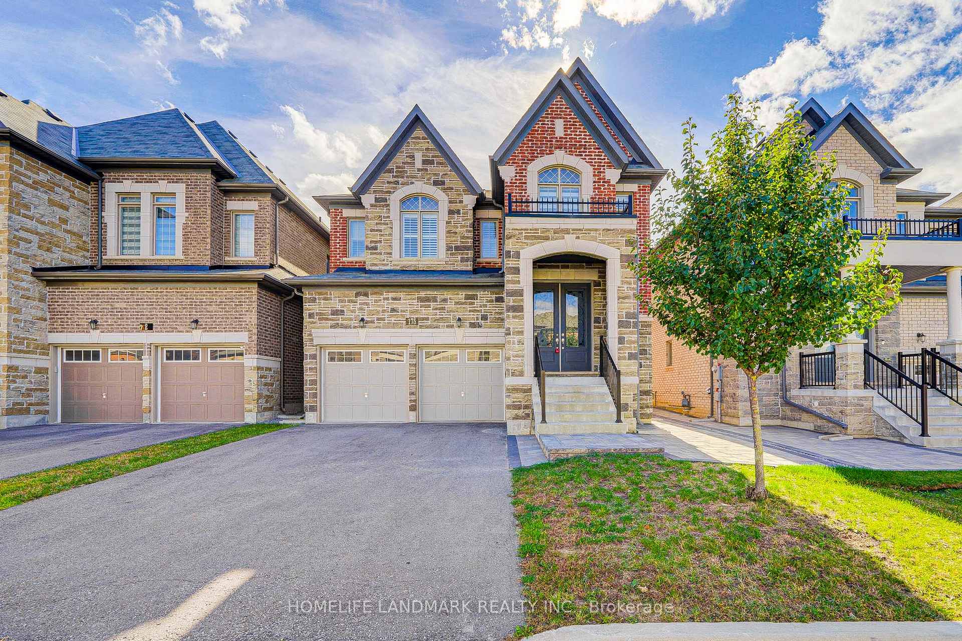Photo 2 of 175 Scrivener Drive, Aurora, Rural Aurora — HOMEH