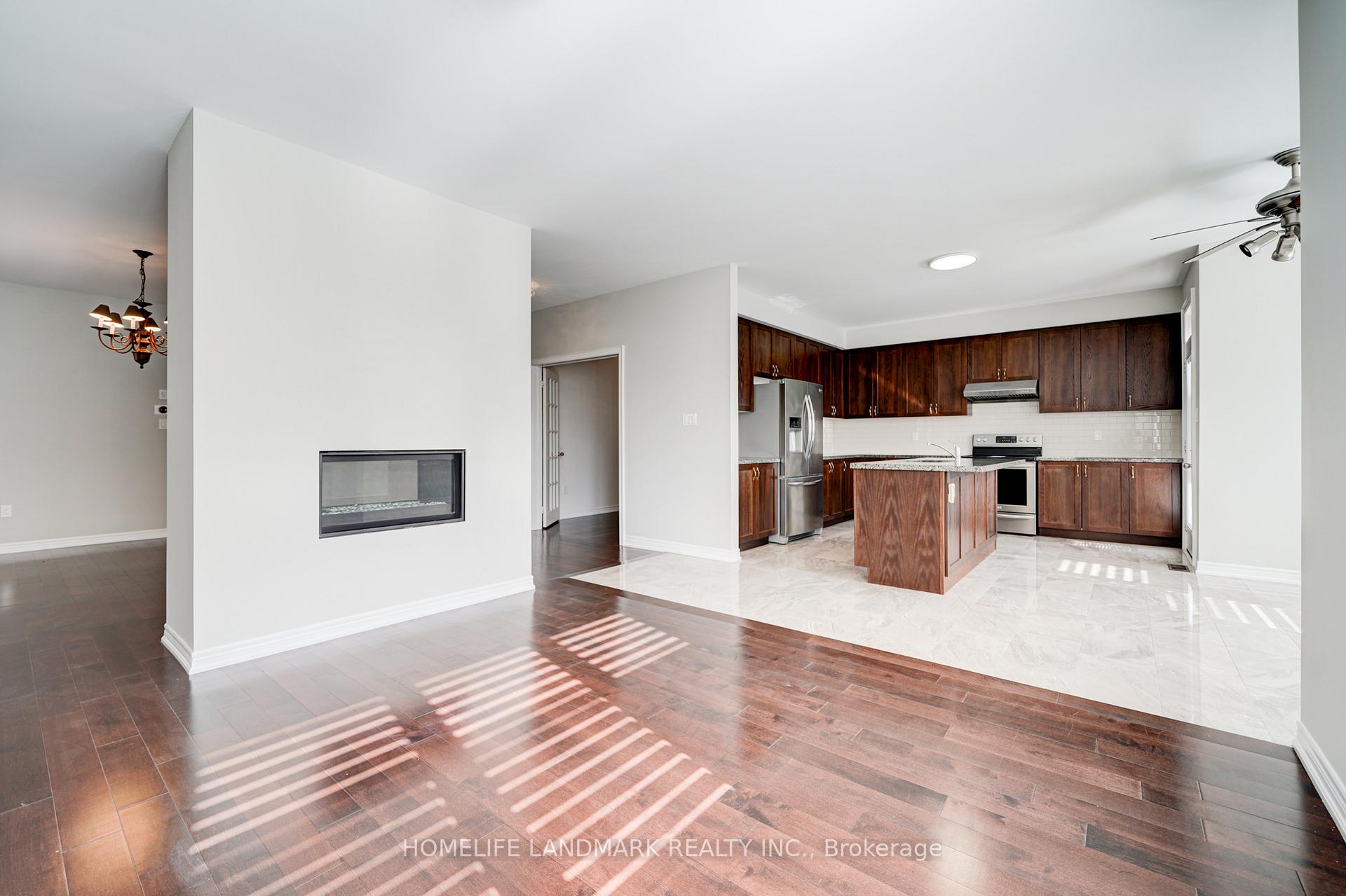 Photo 14 of 175 Scrivener Drive, Aurora, Rural Aurora — HOMEH
