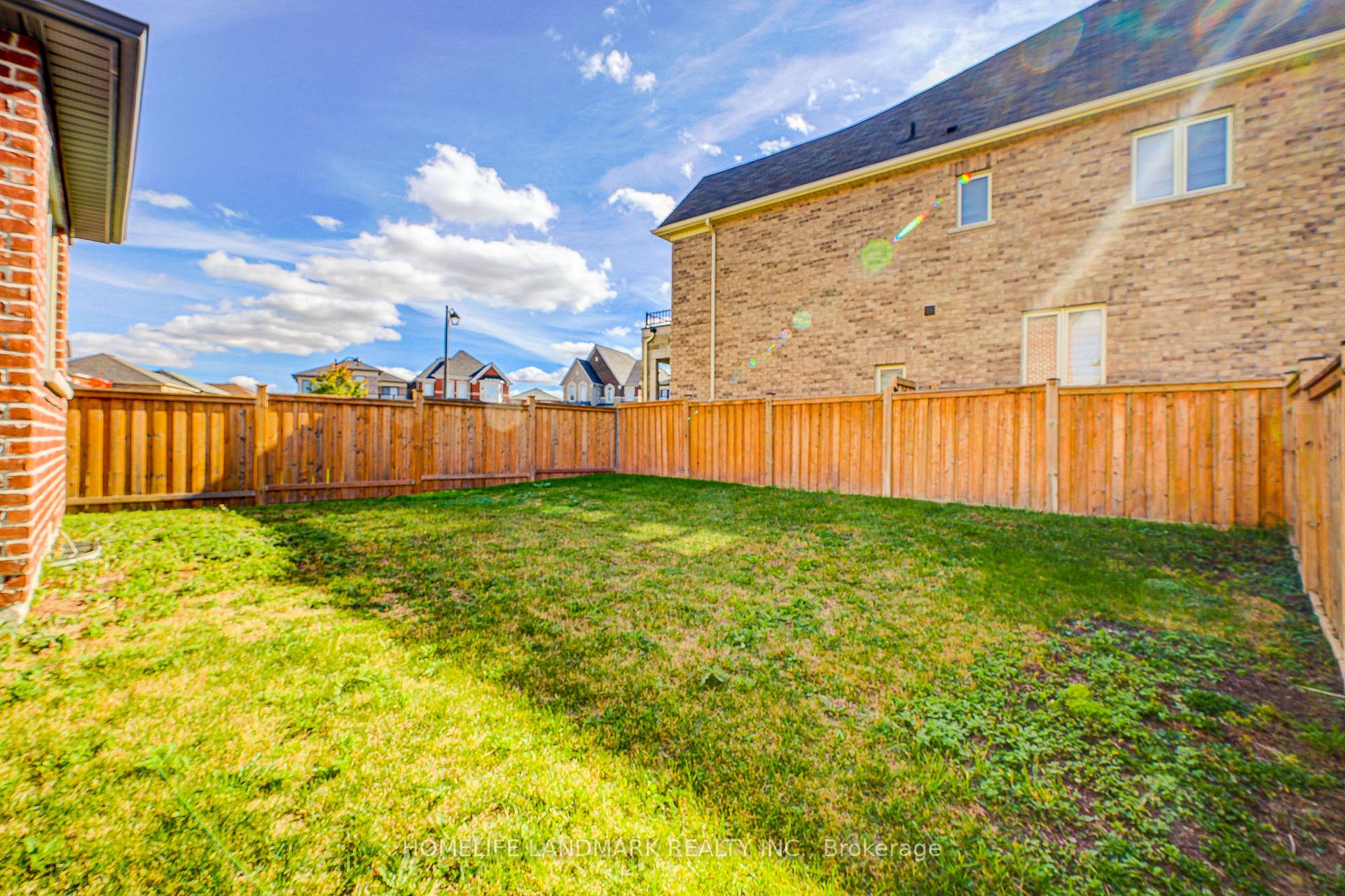 Photo 45 of 175 Scrivener Drive, Aurora, Rural Aurora — HOMEH