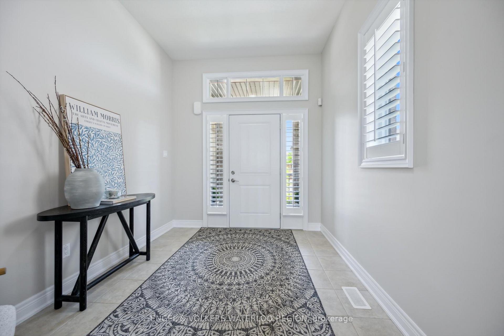 Photo 5 of 304 Carriage Way, Waterloo — HOMEH
