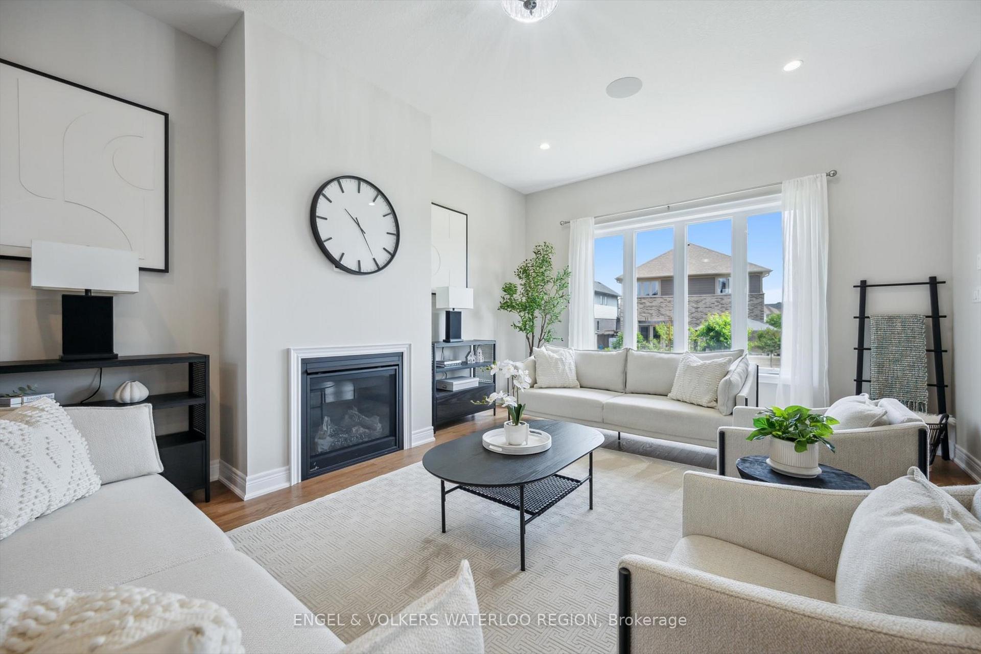 Photo 7 of 304 Carriage Way, Waterloo — HOMEH