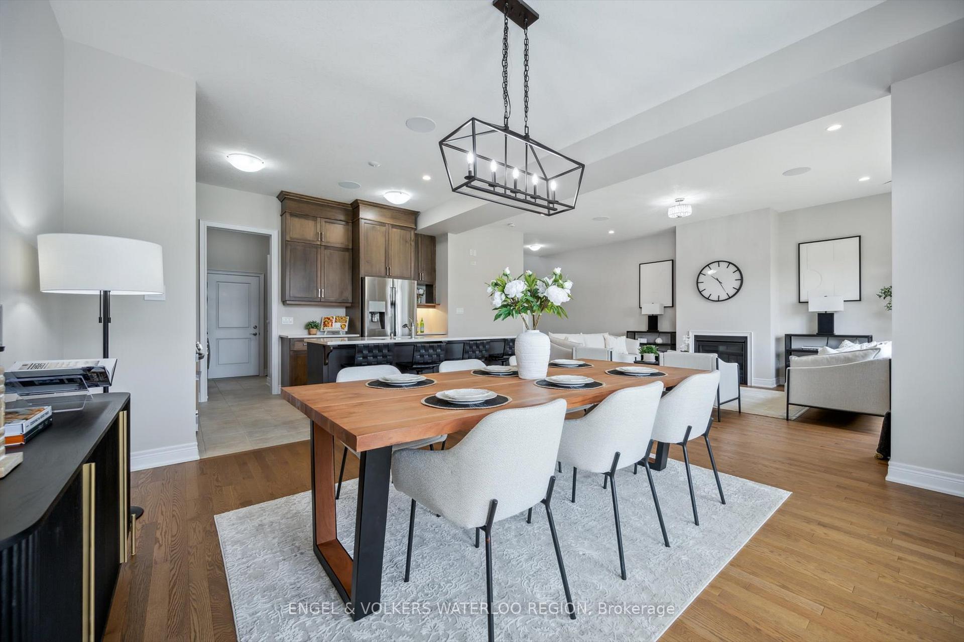 Photo 11 of 304 Carriage Way, Waterloo — HOMEH