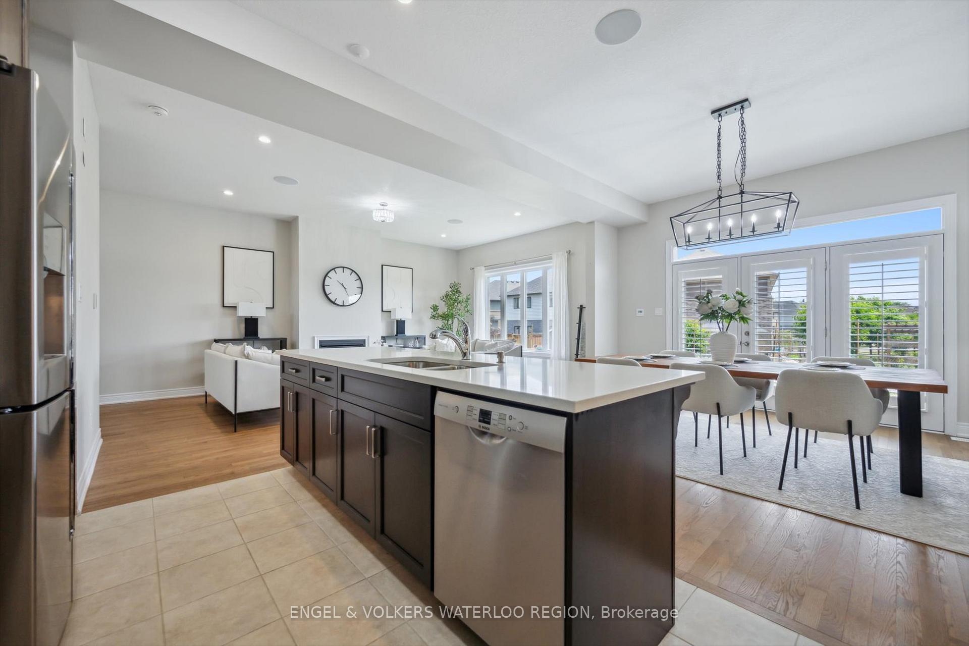Photo 15 of 304 Carriage Way, Waterloo — HOMEH