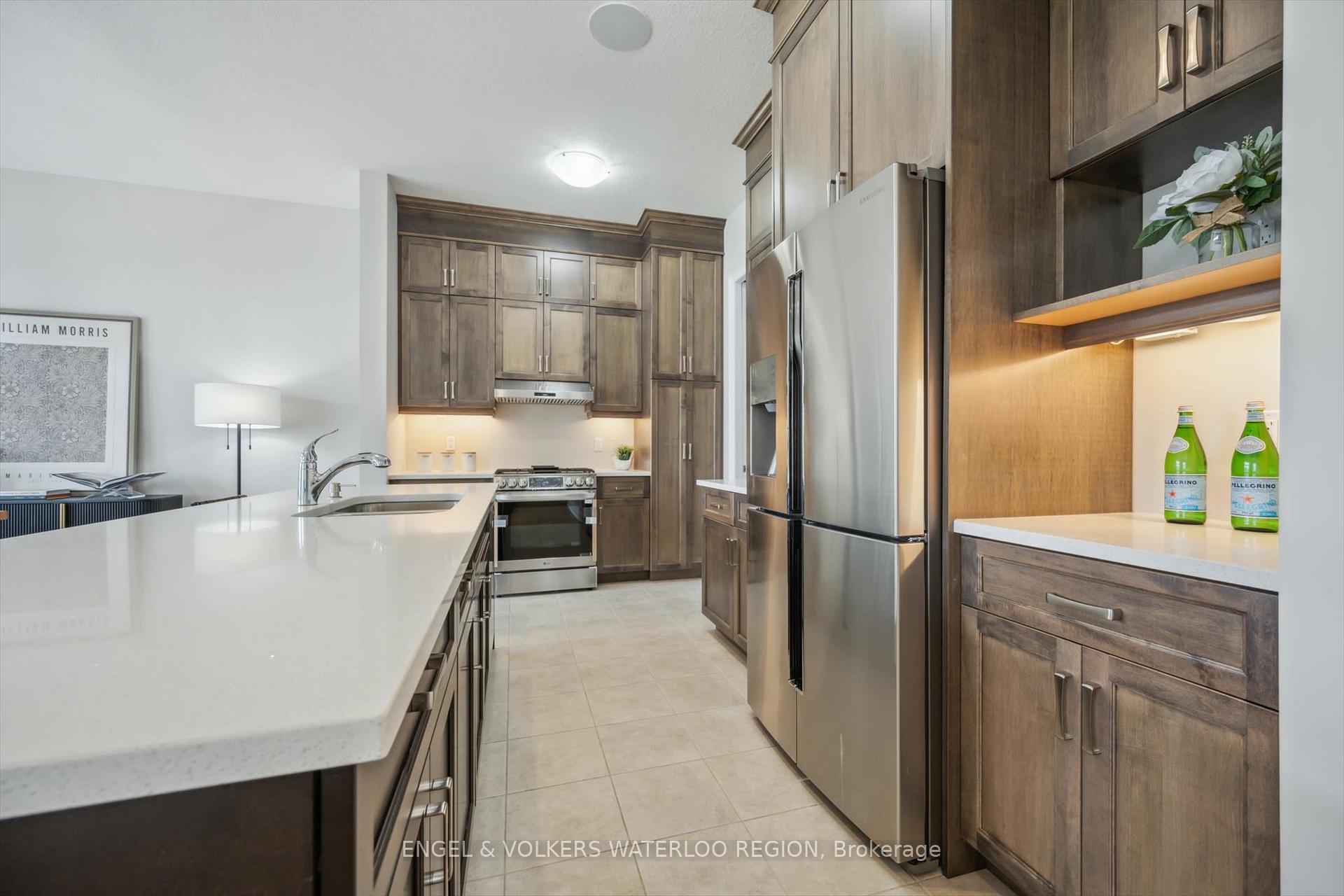 Photo 18 of 304 Carriage Way, Waterloo — HOMEH