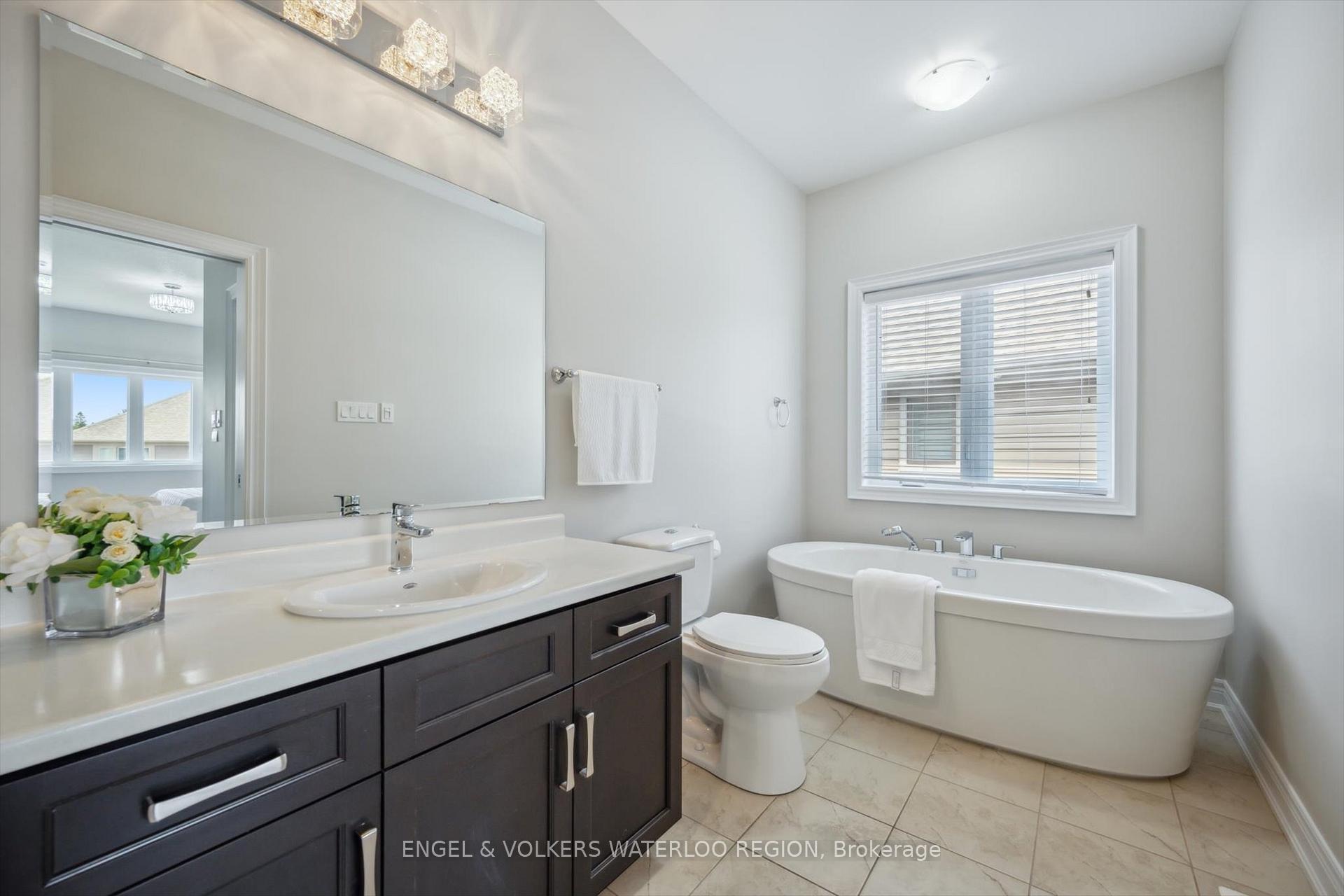 Photo 27 of 304 Carriage Way, Waterloo — HOMEH