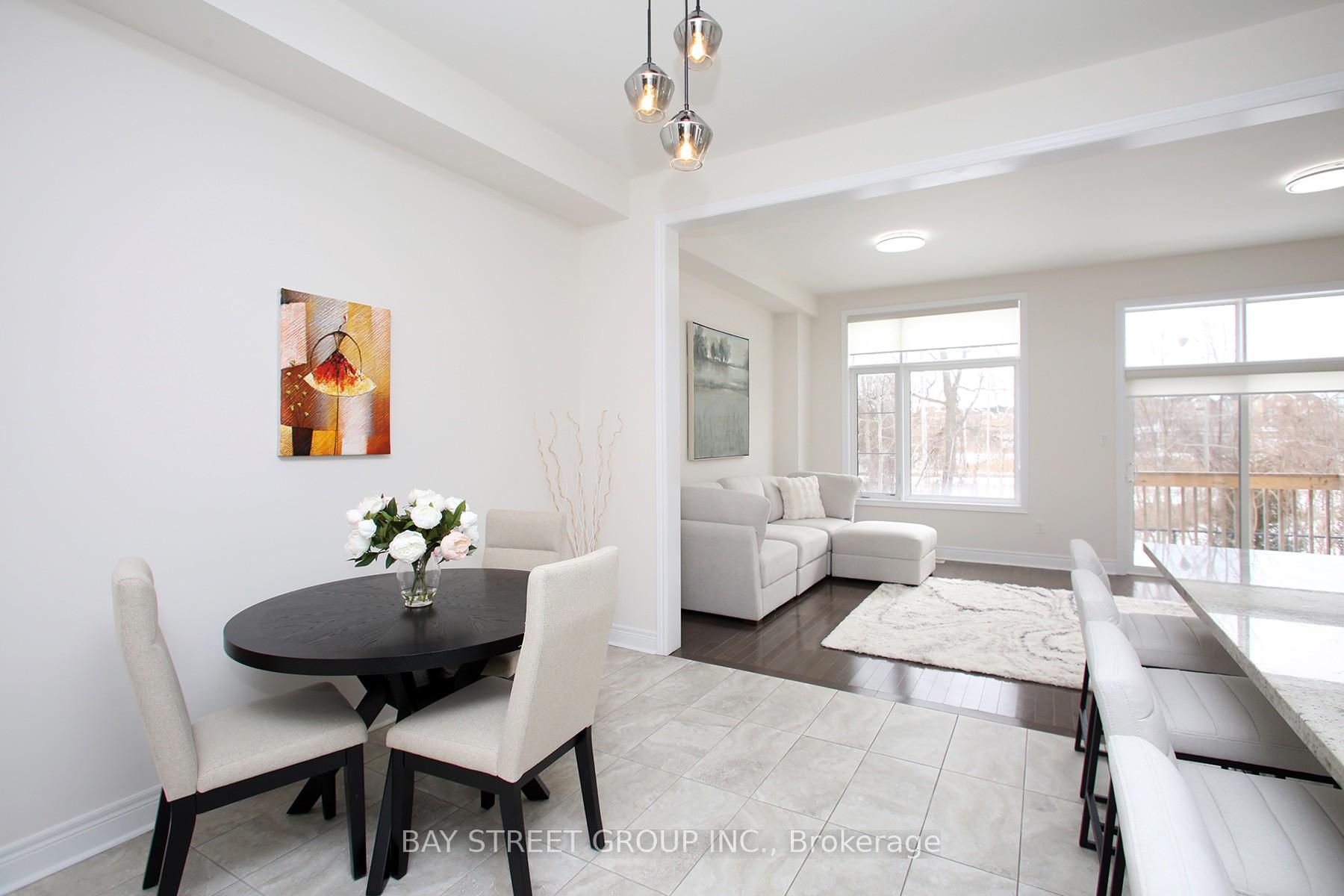Photo 11 of 102 Carrville Woods Circle, Vaughan, Patterson — HOMEH