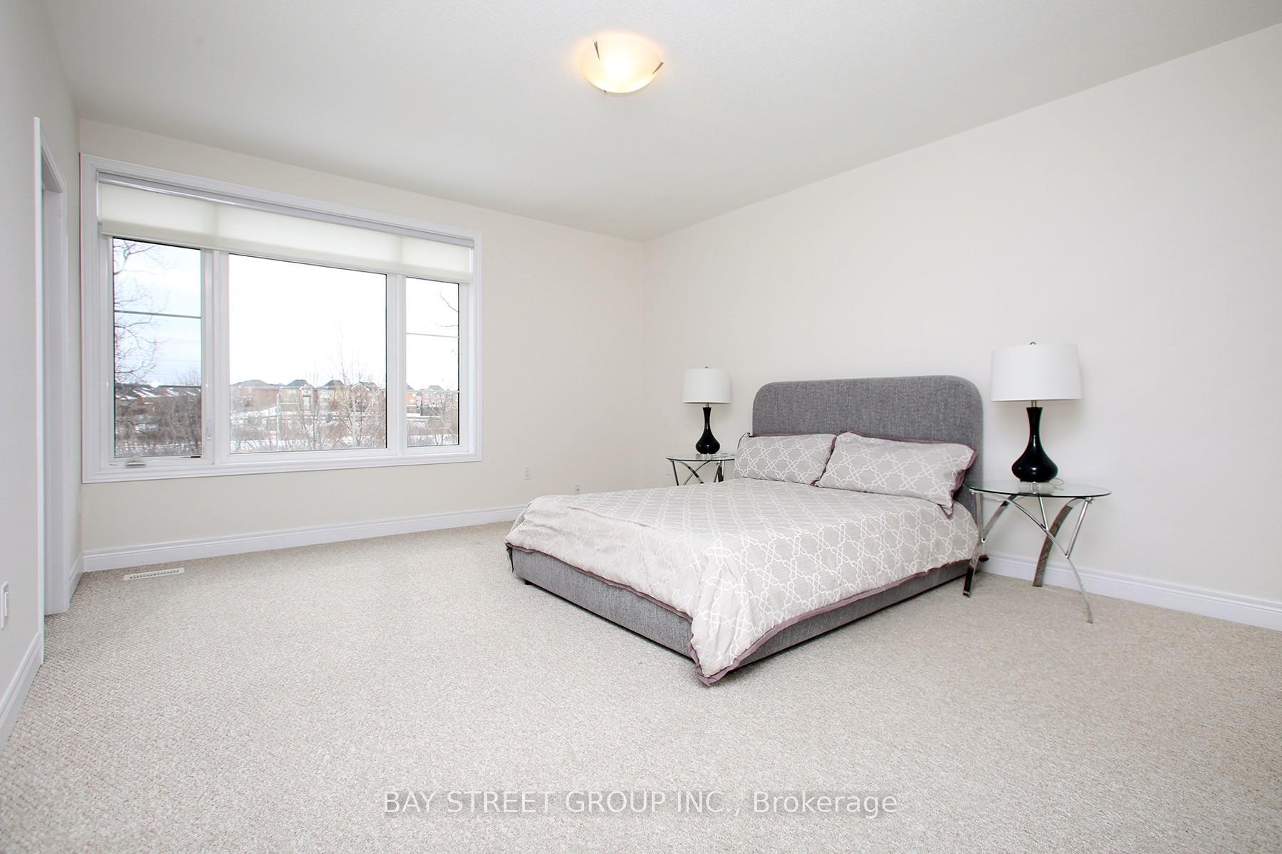Photo 23 of 102 Carrville Woods Circle, Vaughan, Patterson — HOMEH