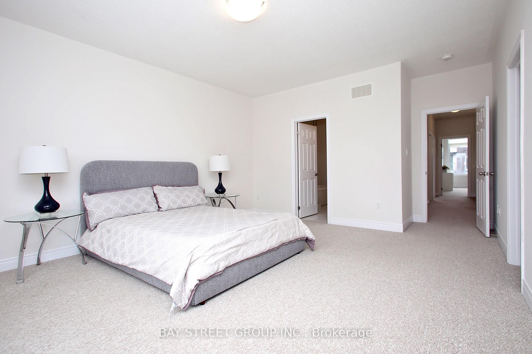 Photo 24 of 102 Carrville Woods Circle, Vaughan, Patterson — HOMEH