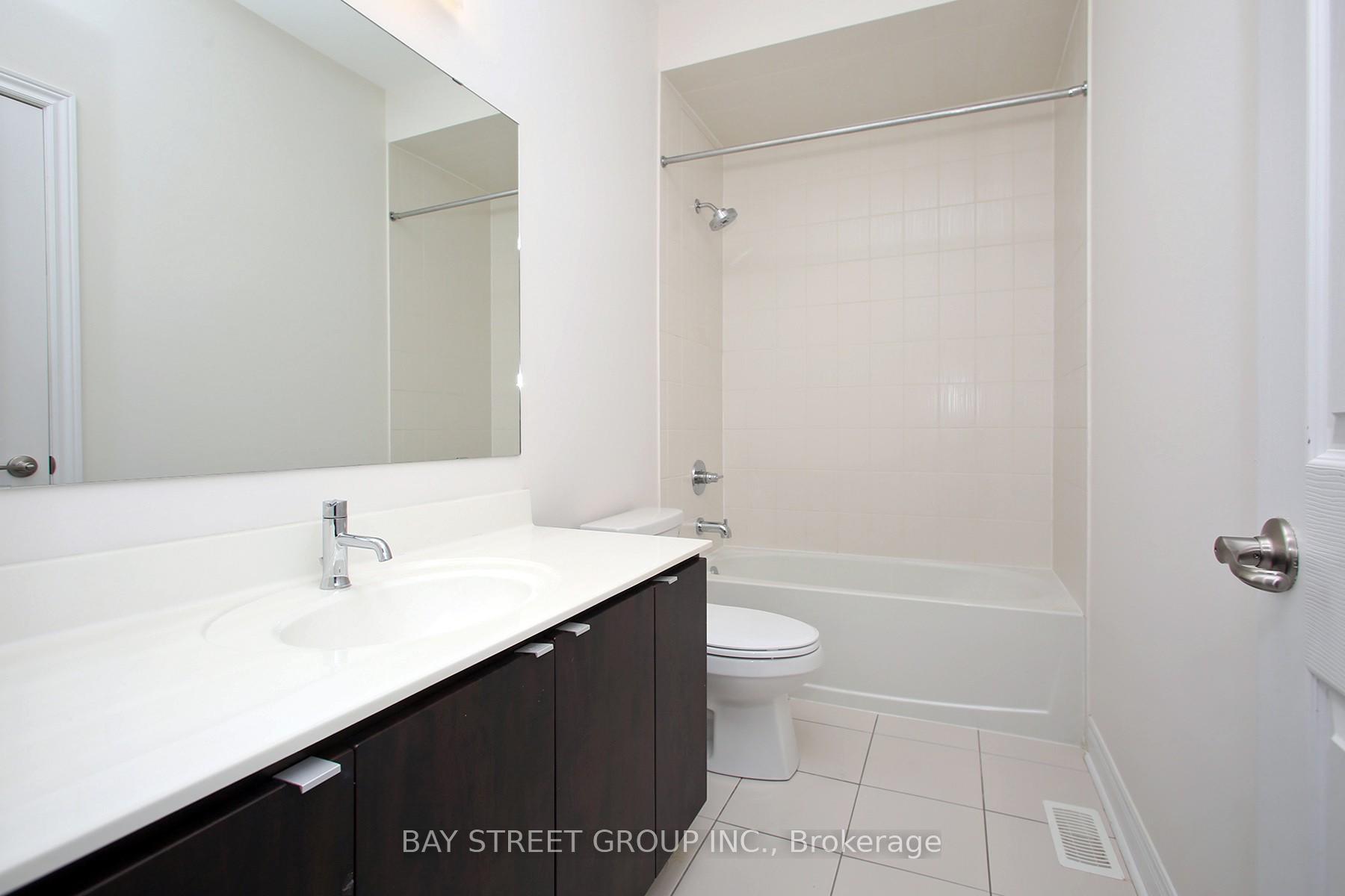 Photo 31 of 102 Carrville Woods Circle, Vaughan, Patterson — HOMEH