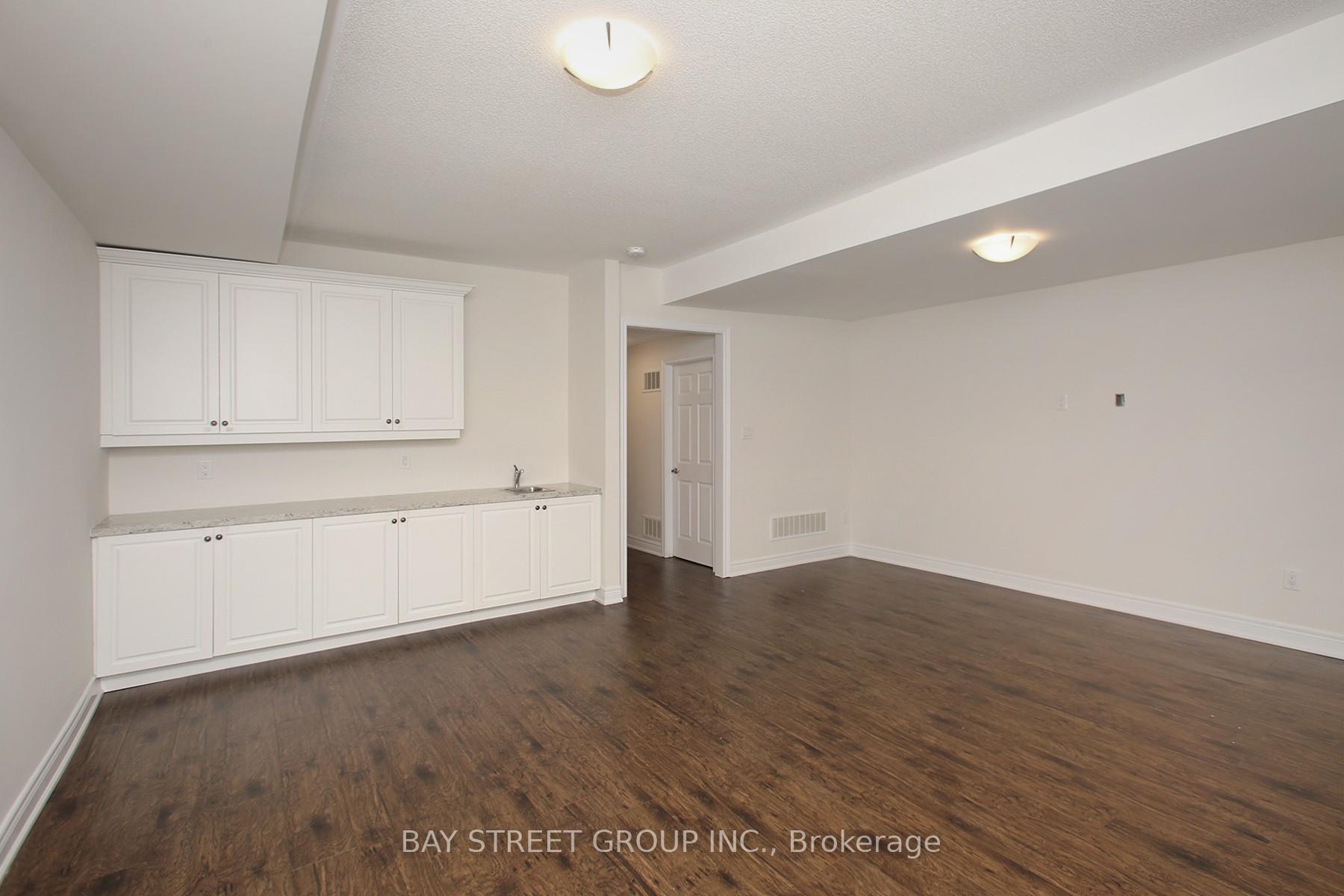 Photo 37 of 102 Carrville Woods Circle, Vaughan, Patterson — HOMEH