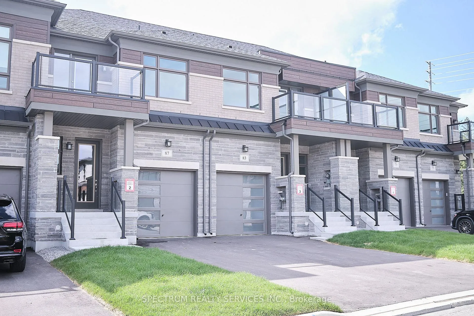 Front of 87 Adario Crescent