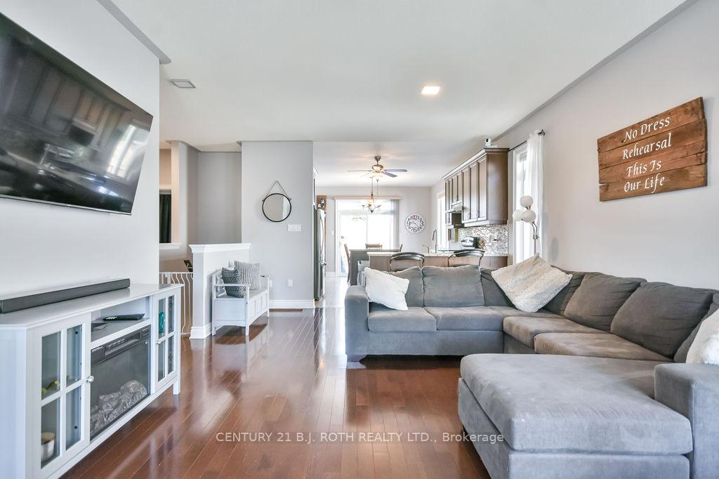 Photo 4 of 58 Christy Drive, Wasaga Beach — HOMEH