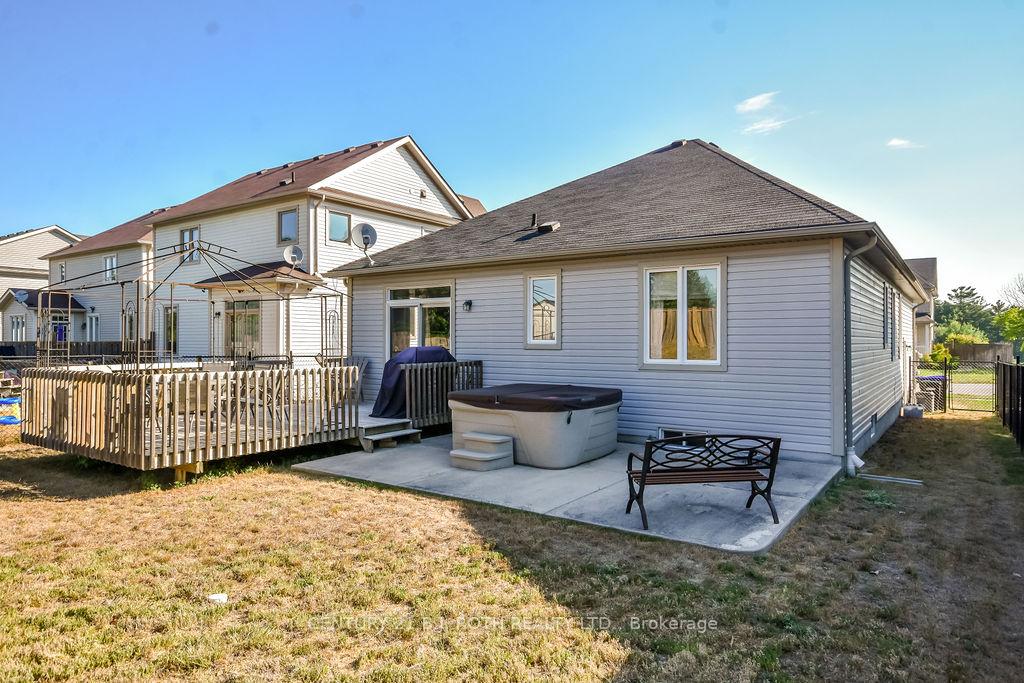 Photo 30 of 58 Christy Drive, Wasaga Beach — HOMEH