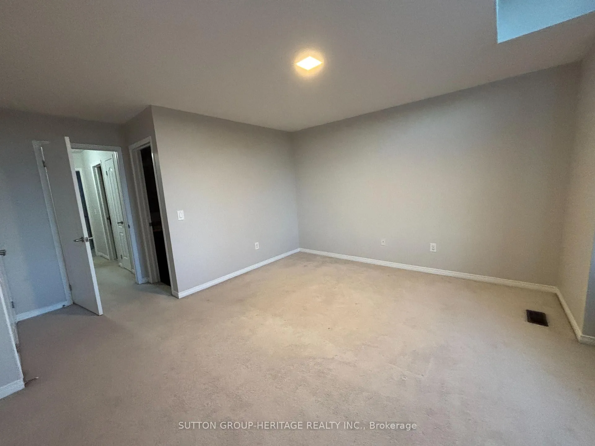 Photo 11 of 102 Harbourside Drive, Whitby, Port Whitby — HOMEH
