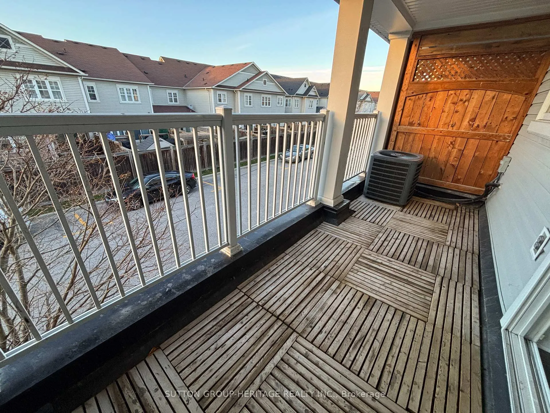 Photo 12 of 102 Harbourside Drive, Whitby, Port Whitby — HOMEH