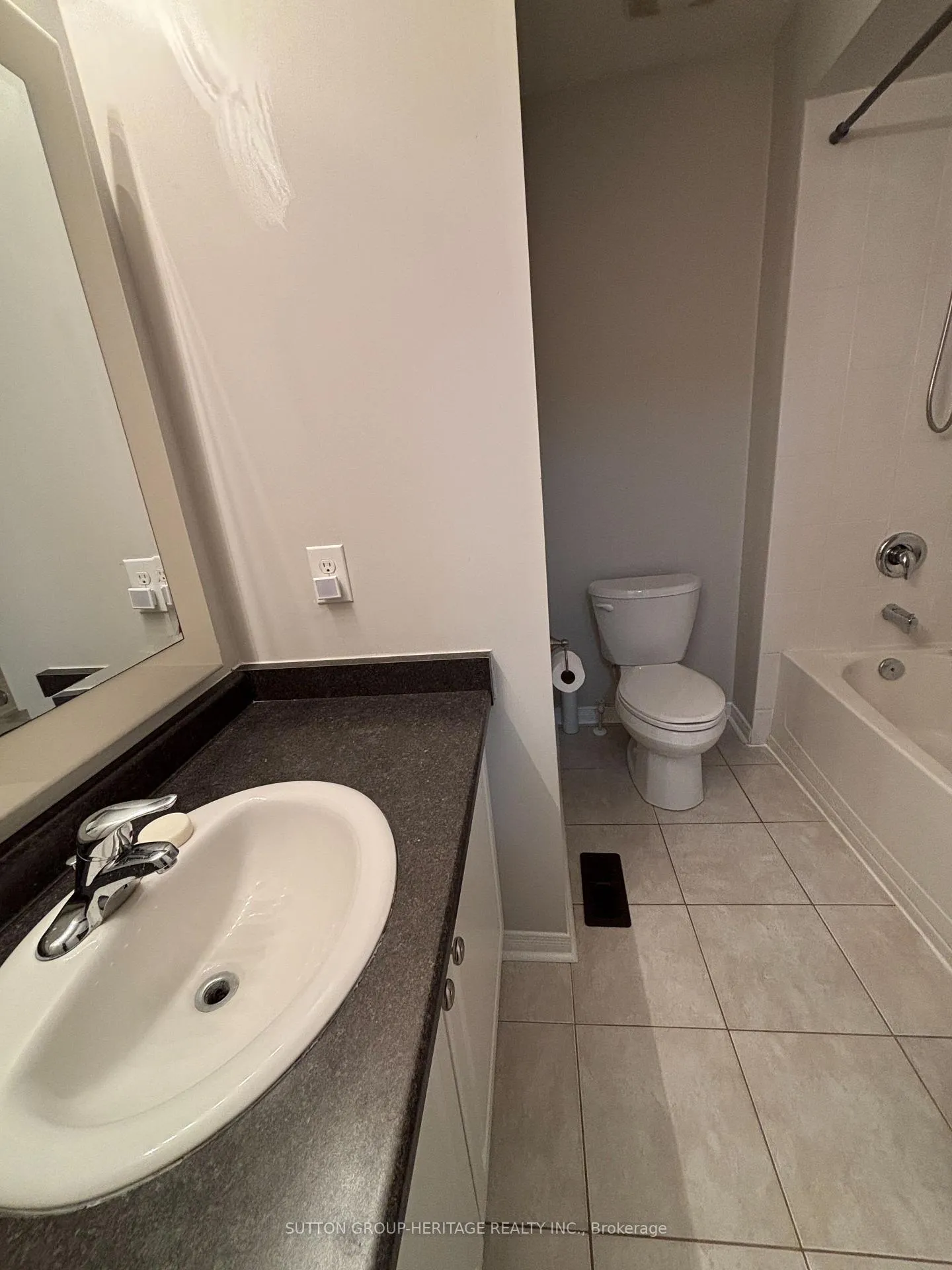 Photo 17 of 102 Harbourside Drive, Whitby, Port Whitby — HOMEH