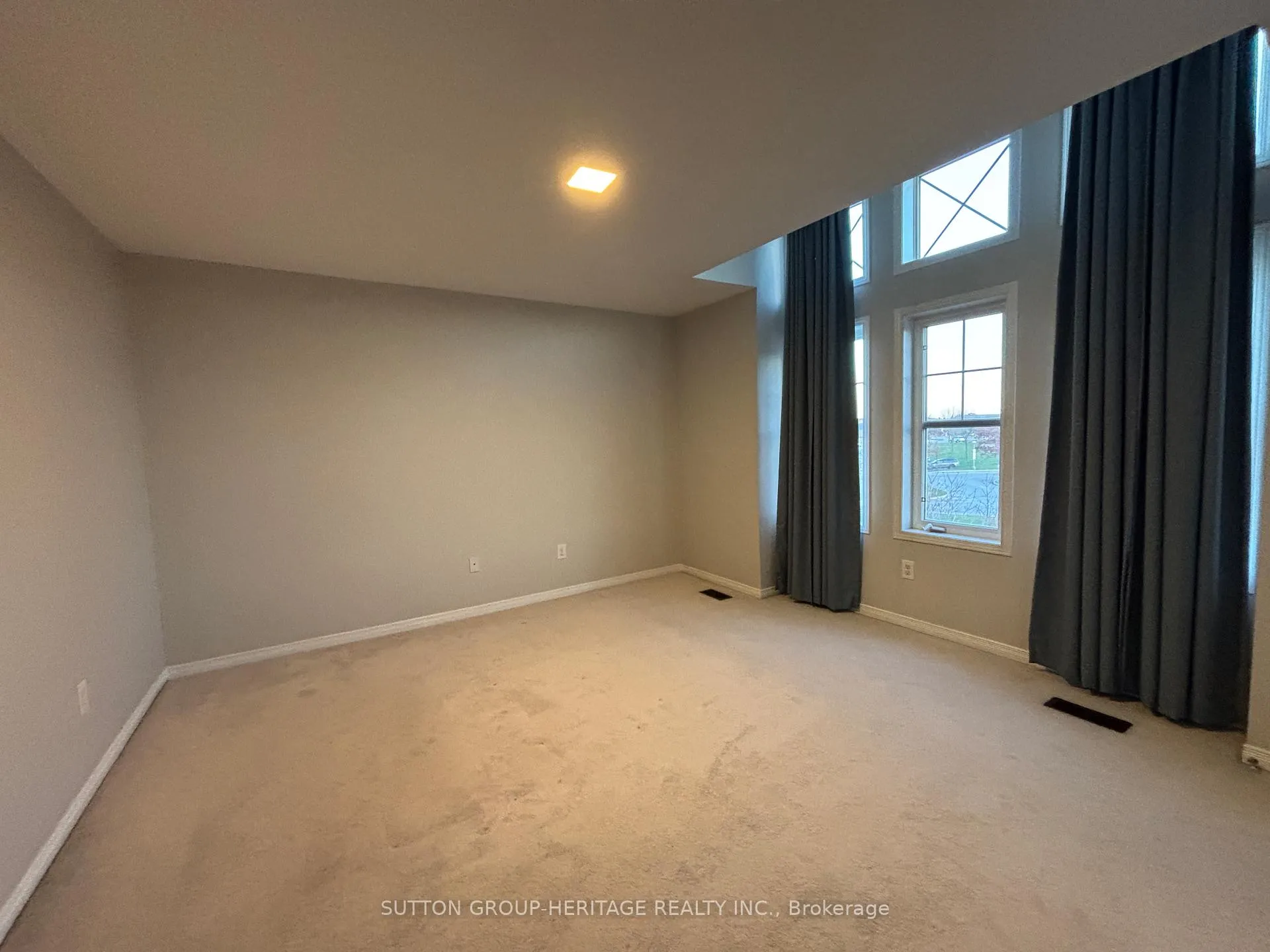 Photo 21 of 102 Harbourside Drive, Whitby, Port Whitby — HOMEH
