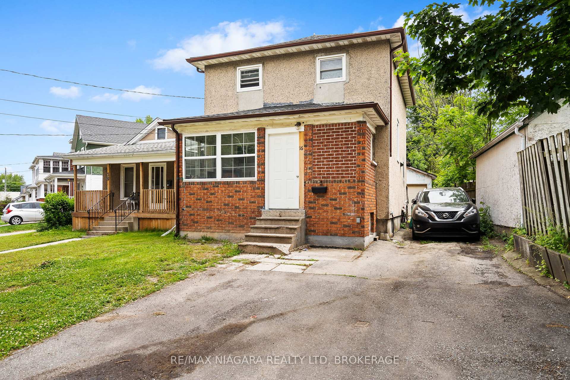 Photo 1 of 16 Margery Road, Welland, Welland Downtown — HOMEH