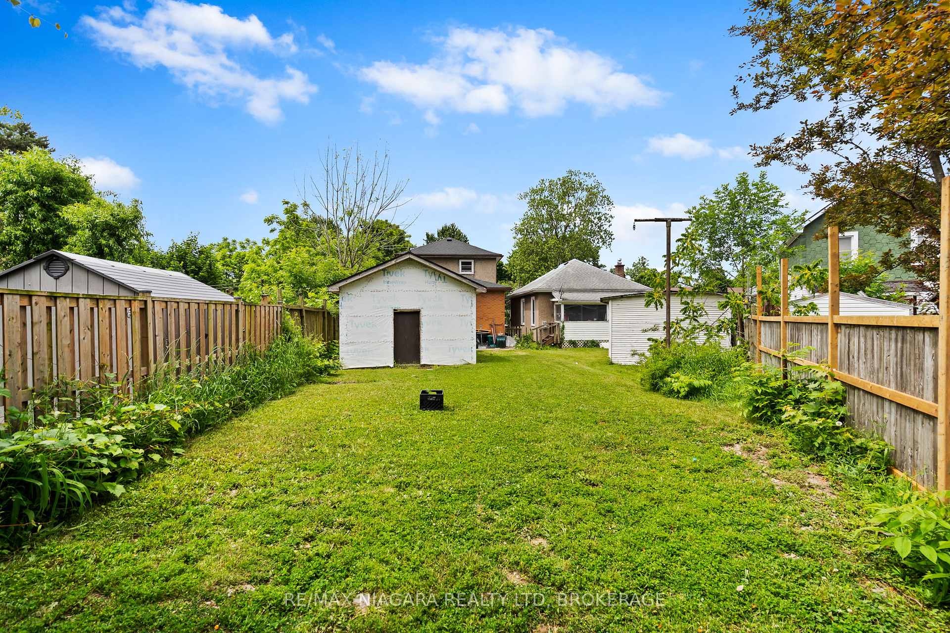 Photo 10 of 16 Margery Road, Welland, Welland Downtown — HOMEH